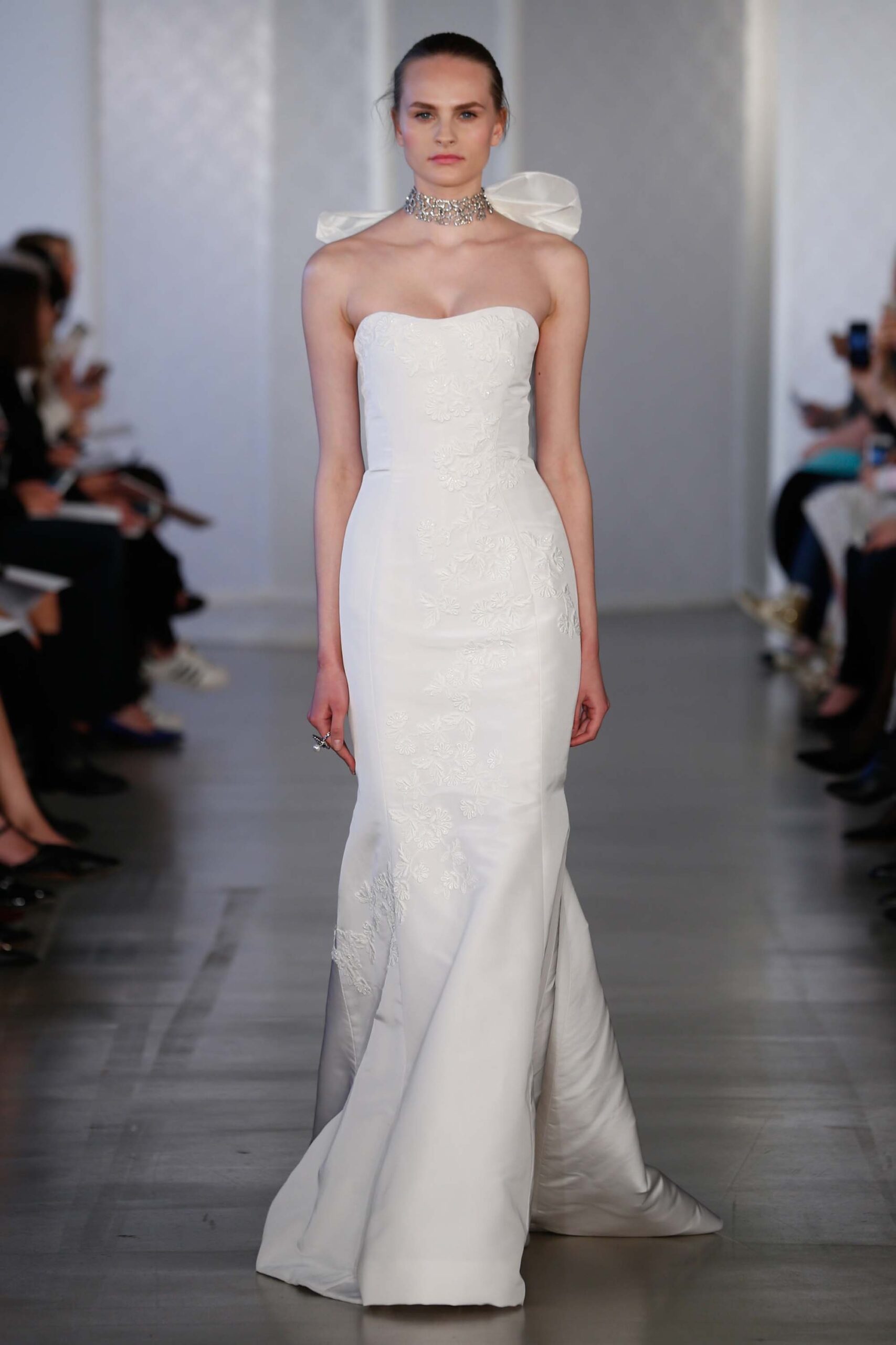 Oscar de la Renta S/S 17 Bridal Look 7
