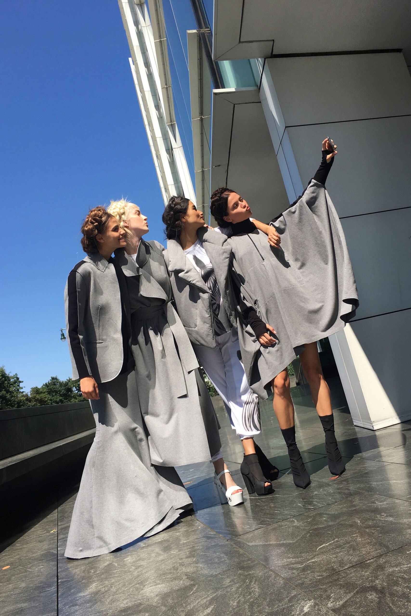 Norma Kamali S/S 18 Look 9