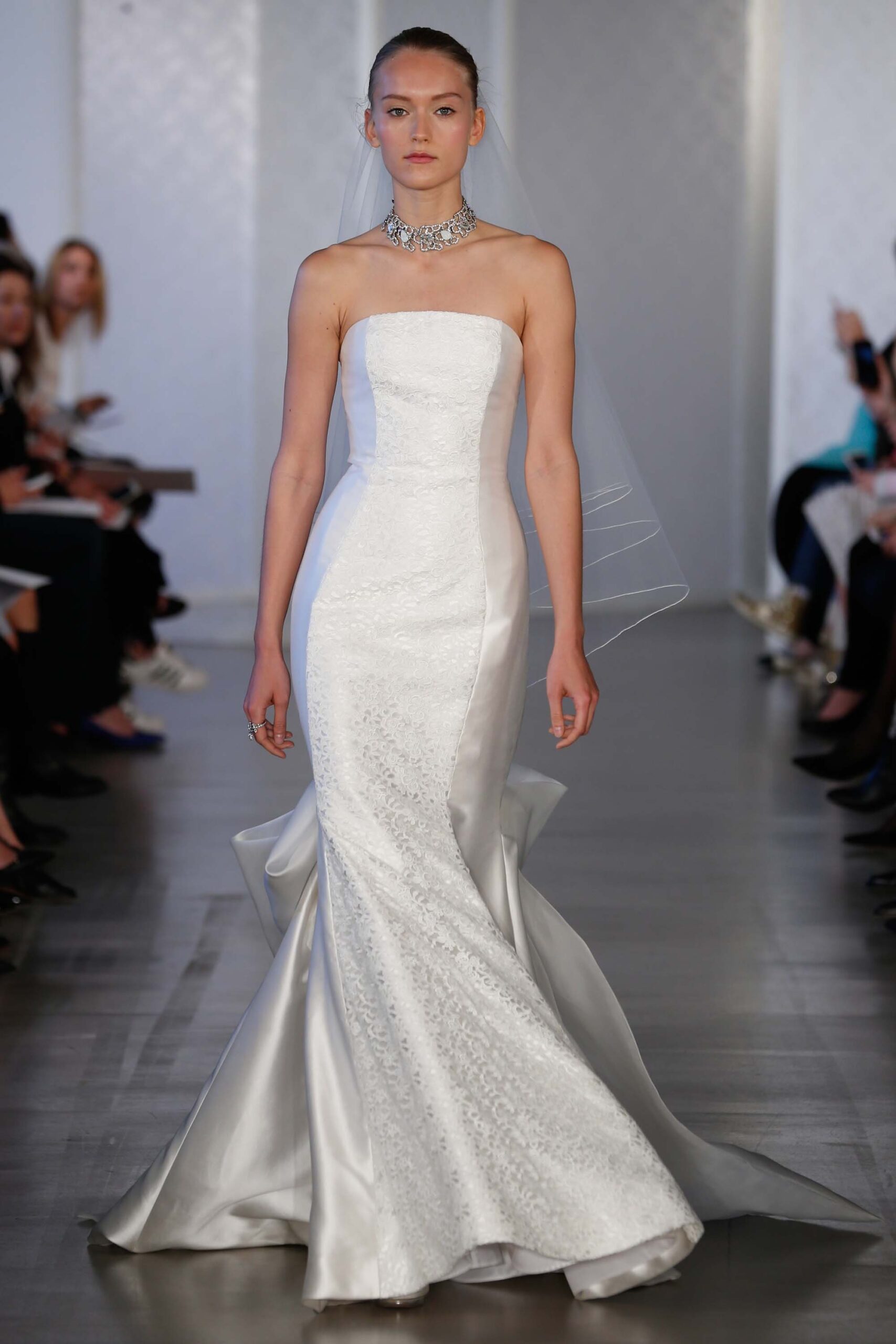 Oscar de la Renta S/S 17 Bridal Look 10