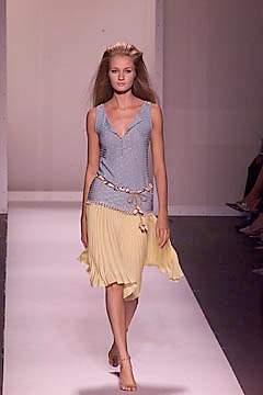Oscar de la Renta S/S 01 Look 2
