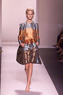 Oscar de la Renta S/S 01 Look 23