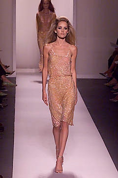 Oscar de la Renta S/S 01 Look 35