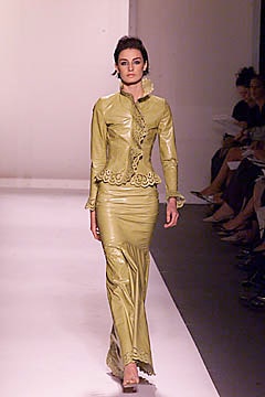 Oscar de la Renta S/S 01 Look 65