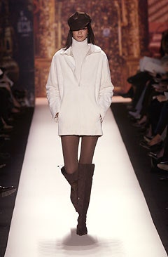 Oscar de la Renta Fall 2002 Ready-to-Wear