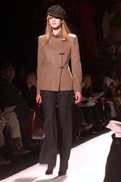 Oscar de la Renta F/W 02 Look 9