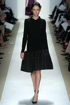 Oscar de la Renta F/W 04 Look 24