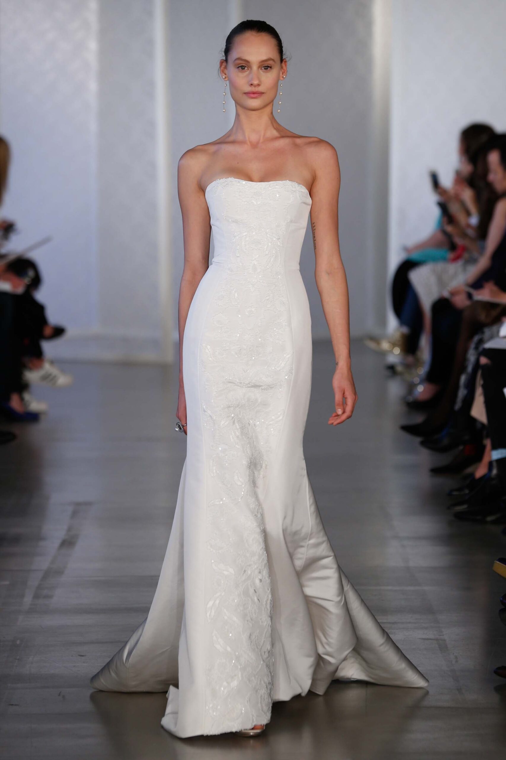 Oscar de la Renta S/S 17 Bridal Look 13