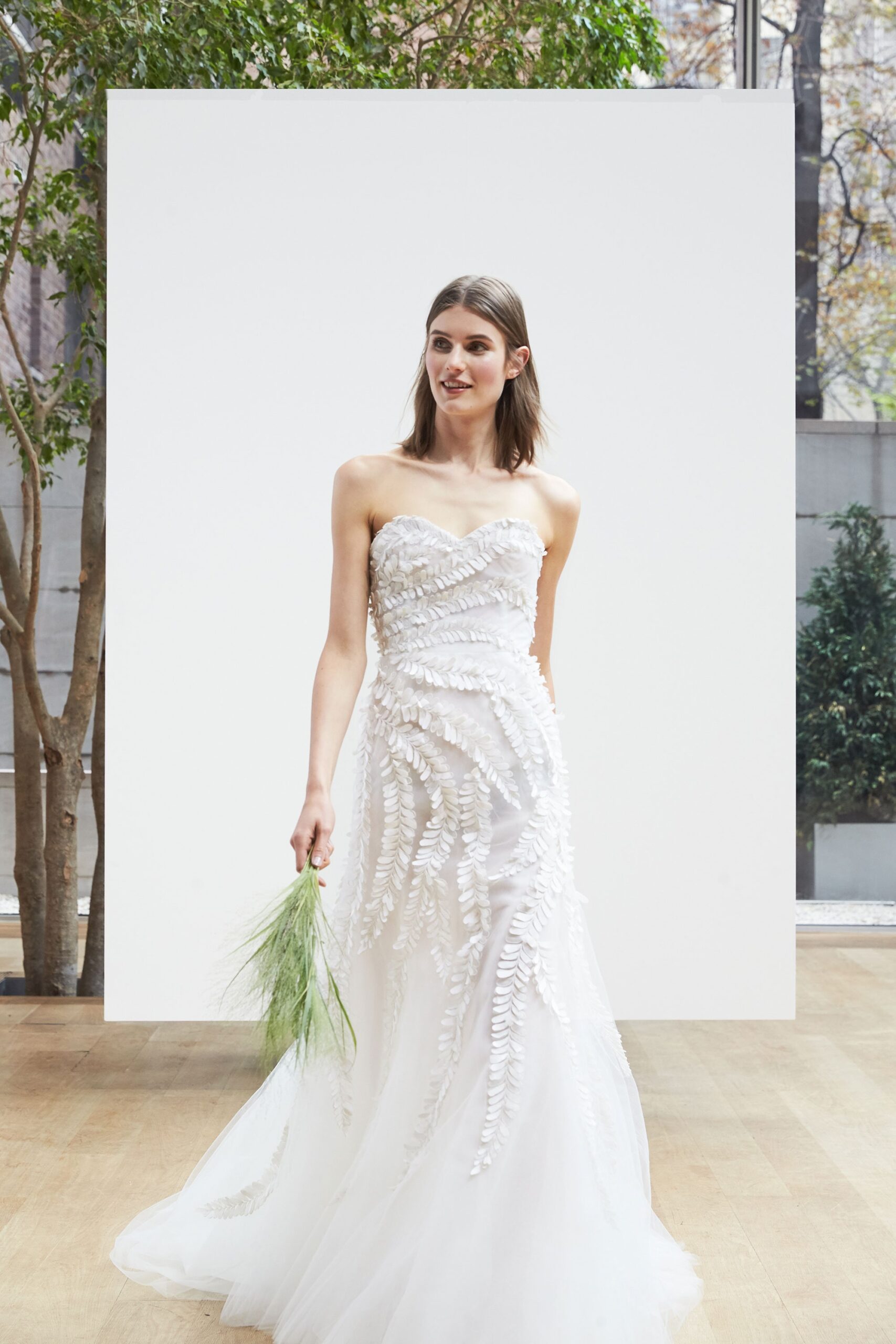 Oscar de la Renta S/S 18 Bridal Look 15