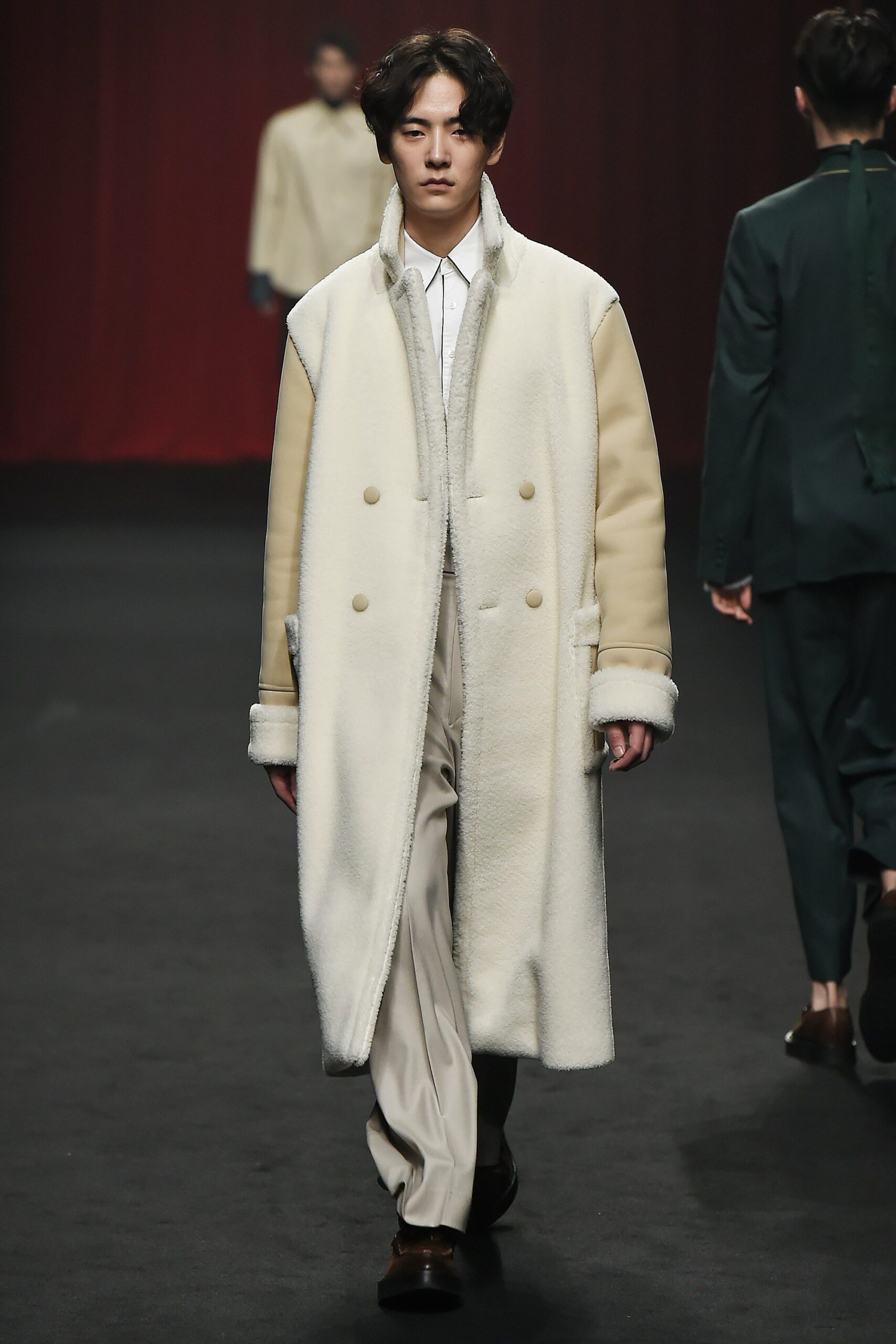 Ordinary People Seoul F/W 16 Look 11