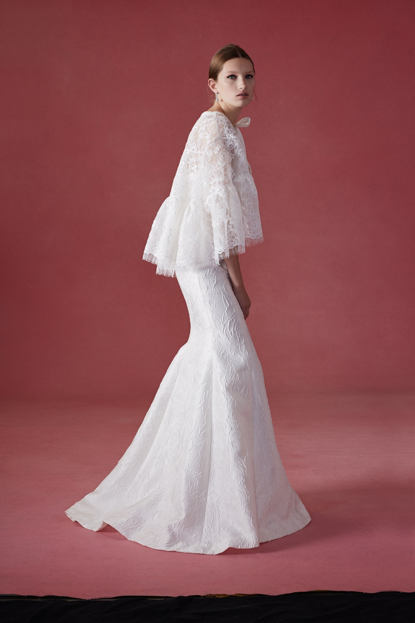 Oscar de la Renta F/W 16 Bridal Look 17