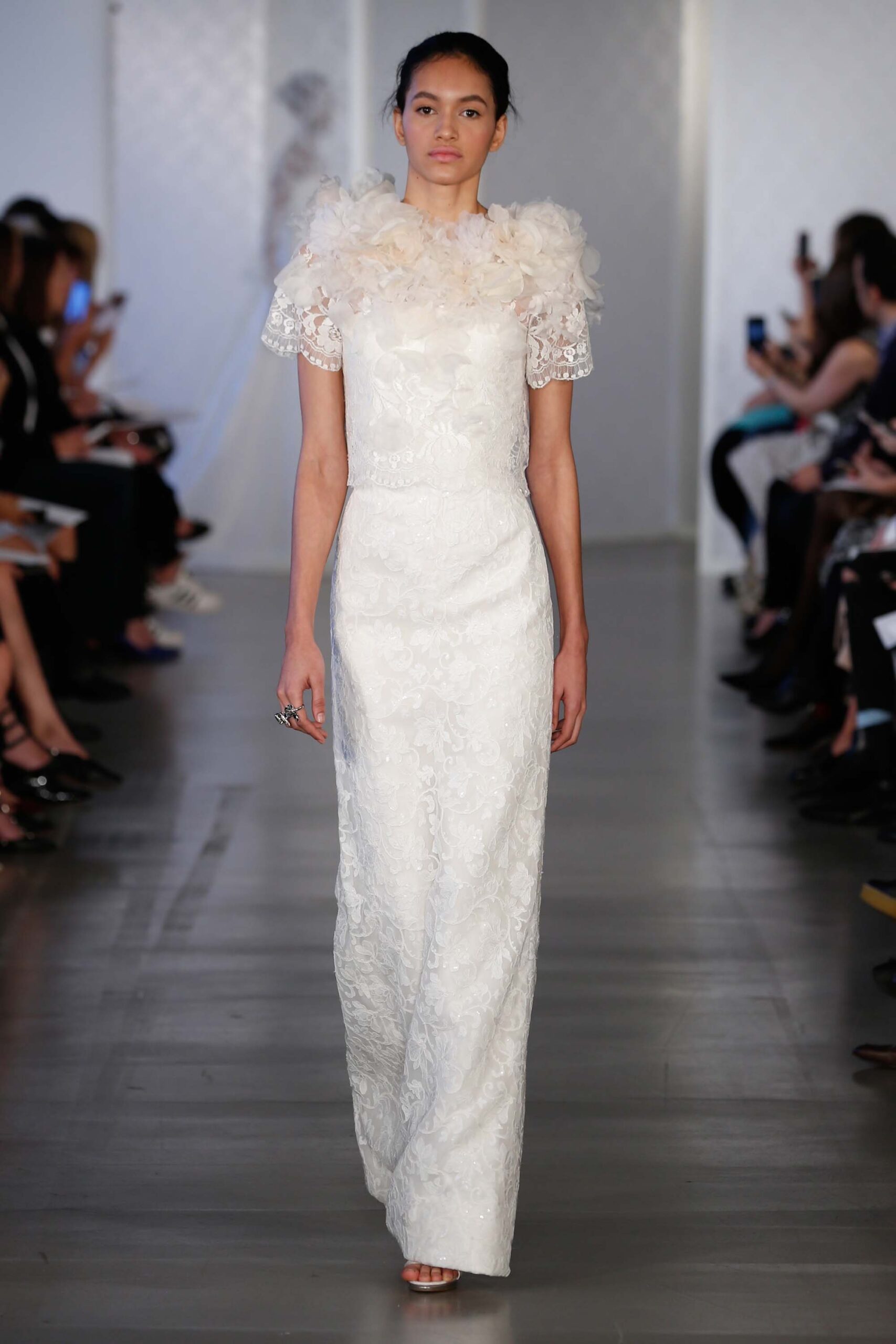 Oscar de la Renta S/S 17 Bridal Look 17