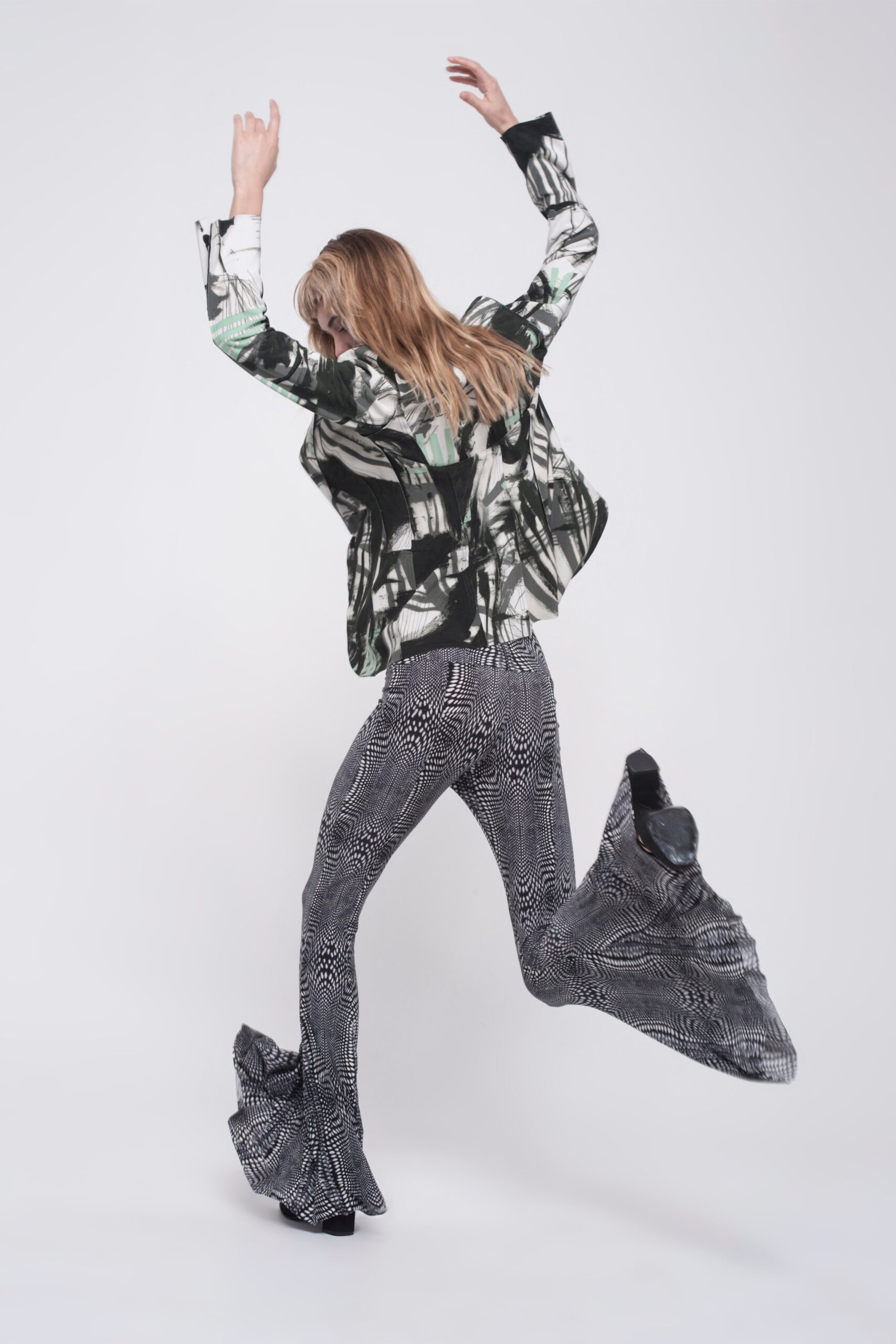 Norma Kamali F/W 16 Look 18