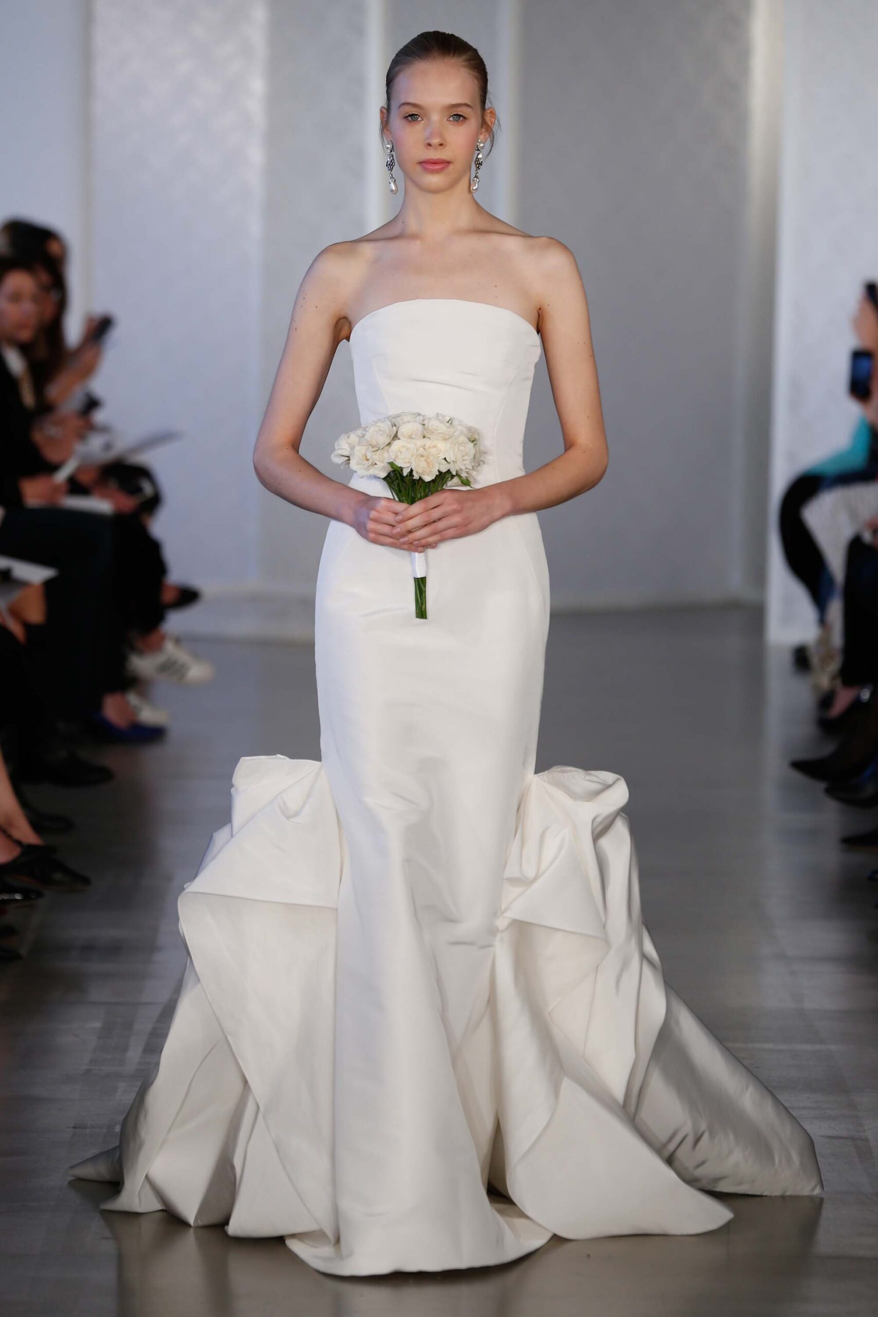 Oscar de la Renta S/S 17 Bridal Look 19
