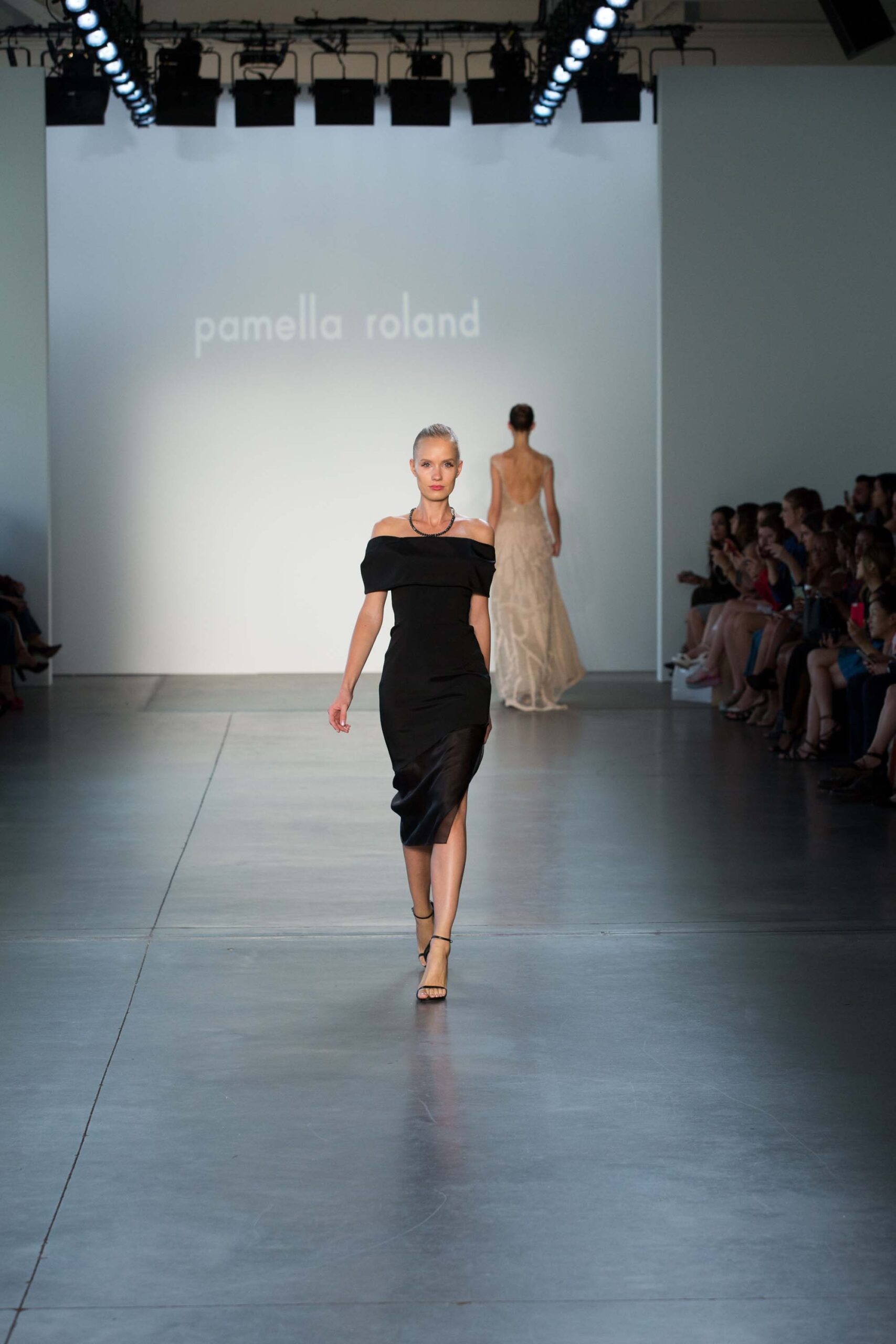 Pamella Roland S/S 17 Look 19