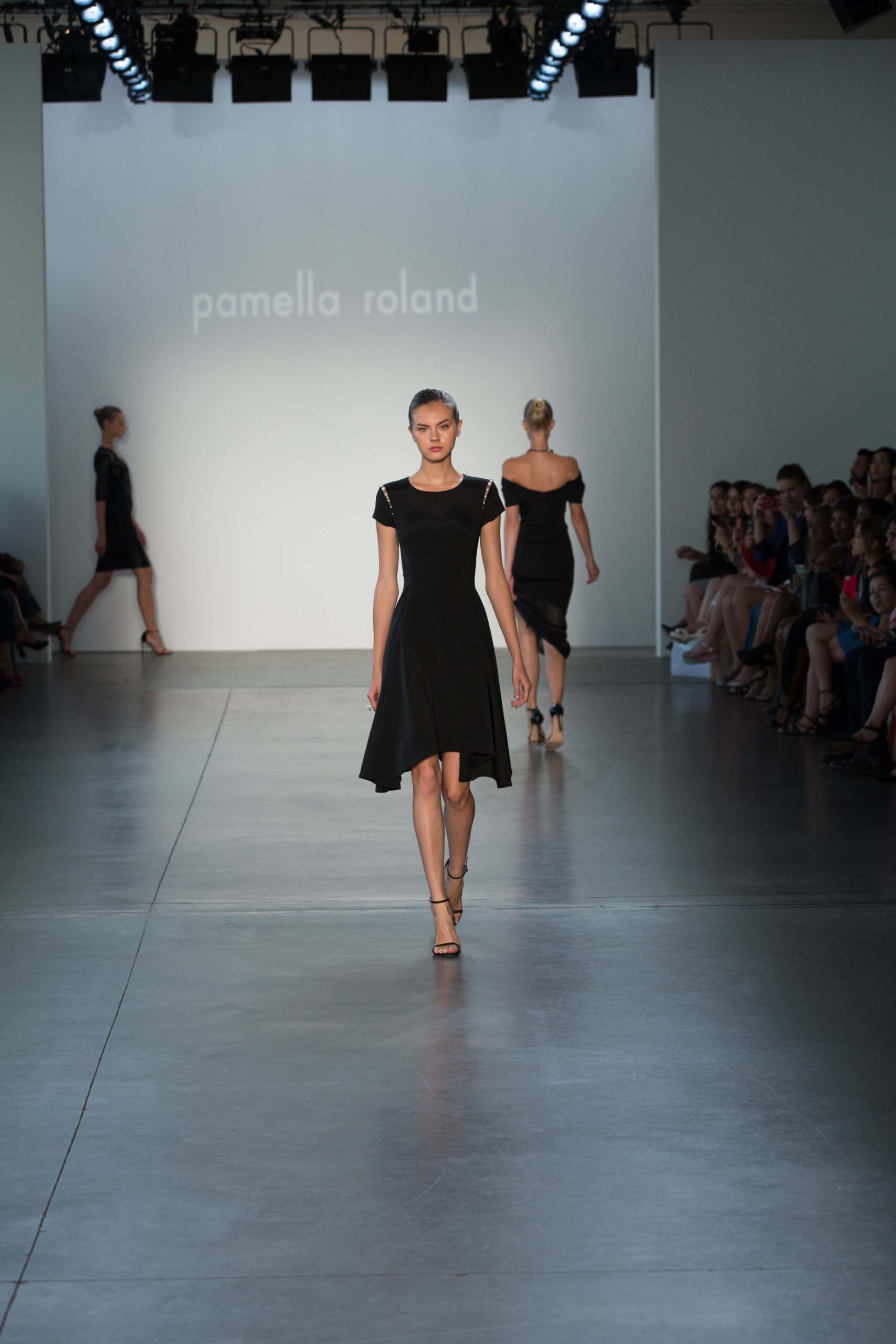 Pamella Roland S/S 17 Look 20