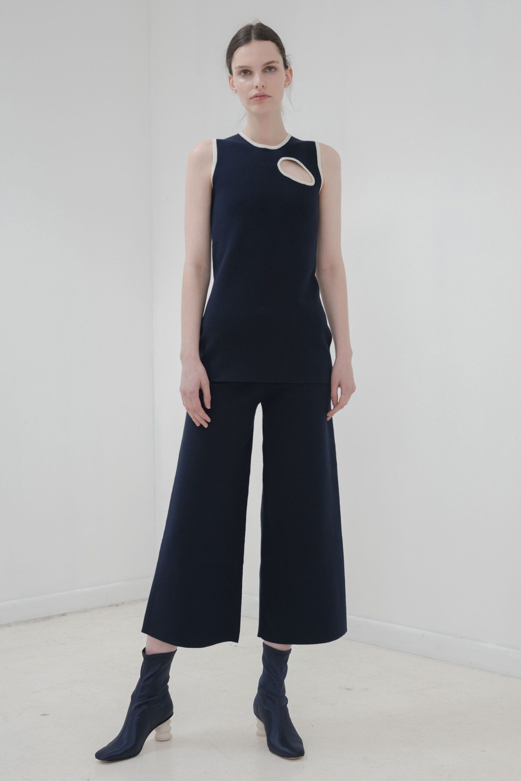 Nomia F/W 18 Look 23