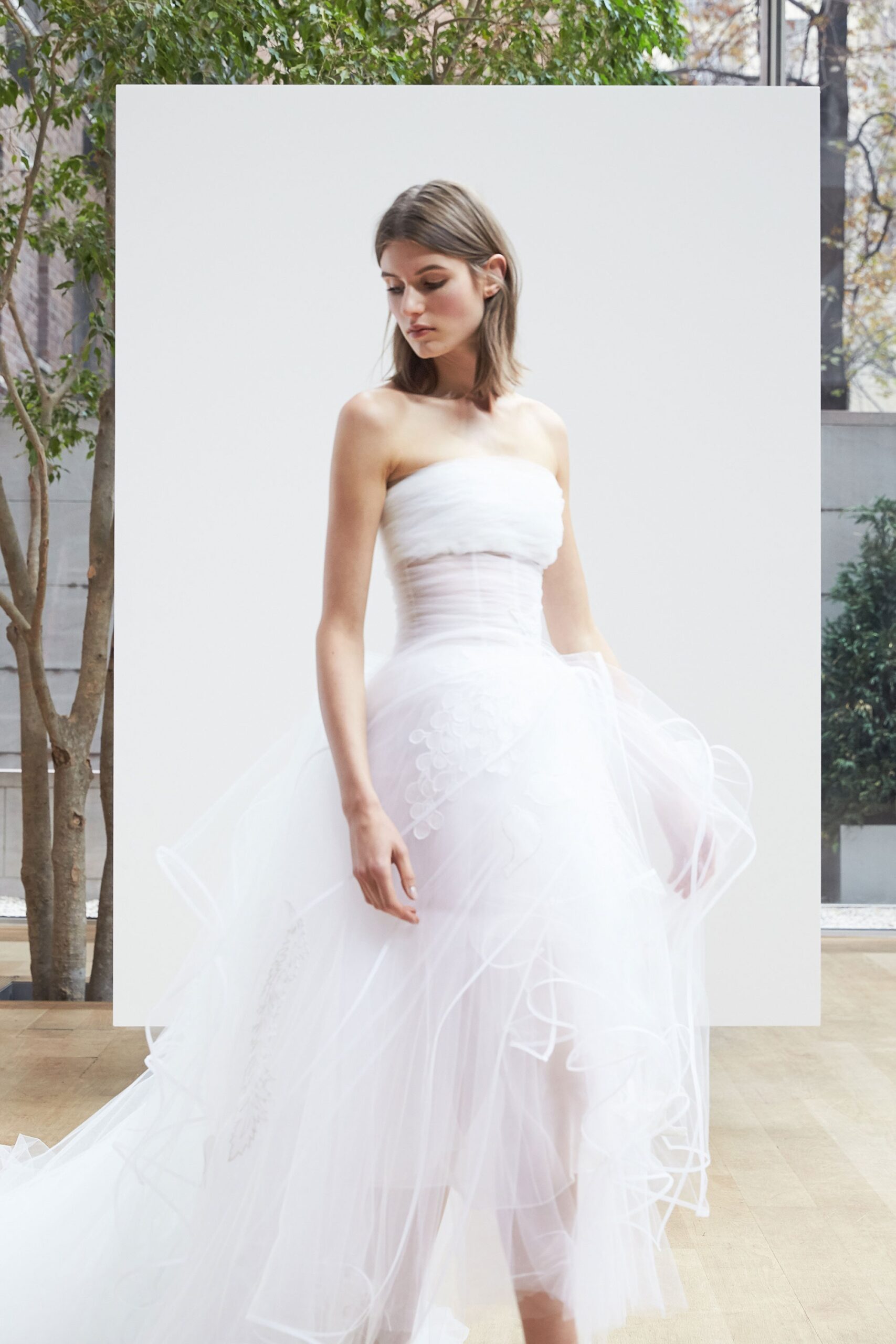 Oscar de la Renta S/S 18 Bridal Look 24