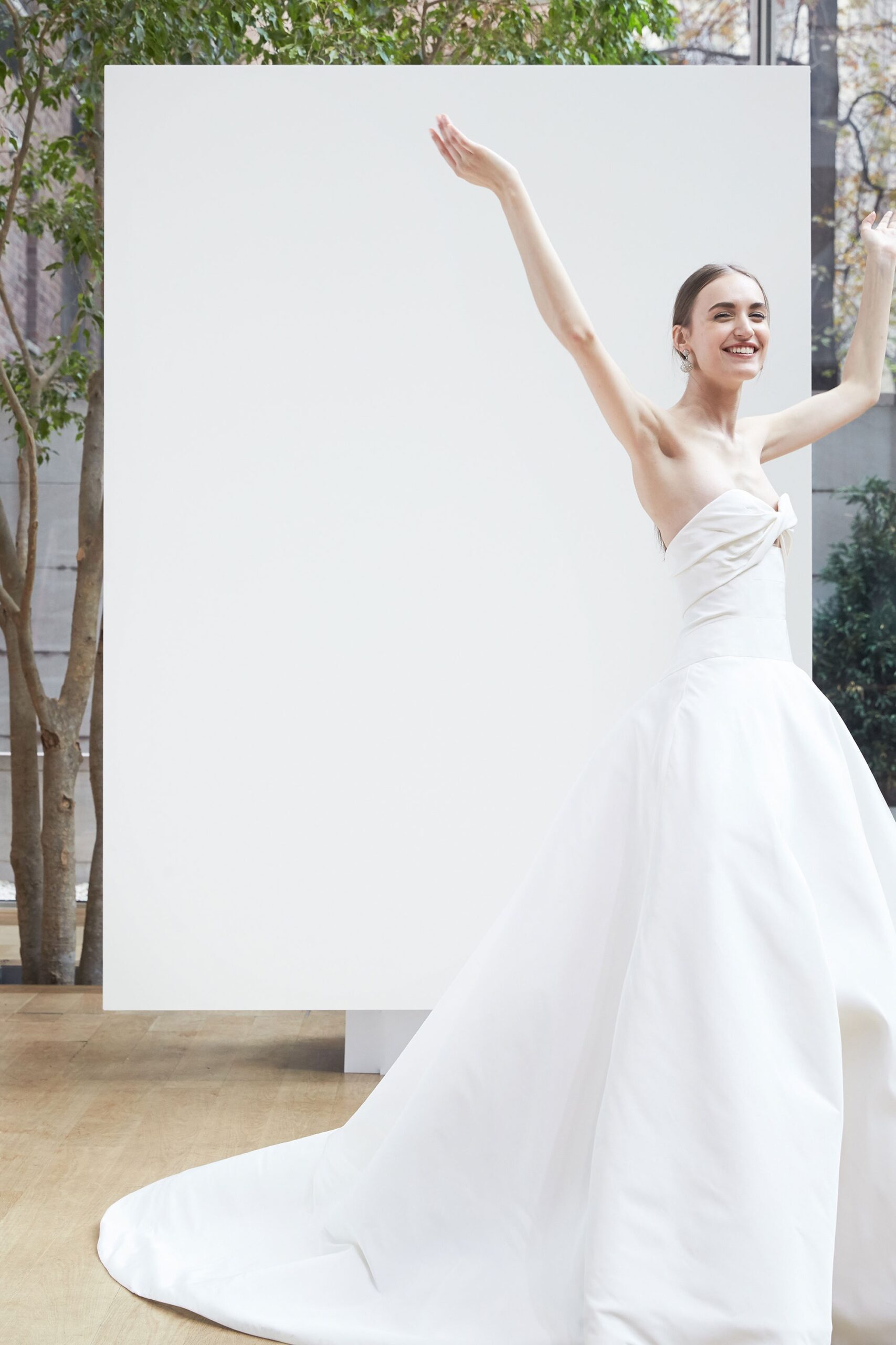 Oscar de la Renta S/S 18 Bridal Look 26