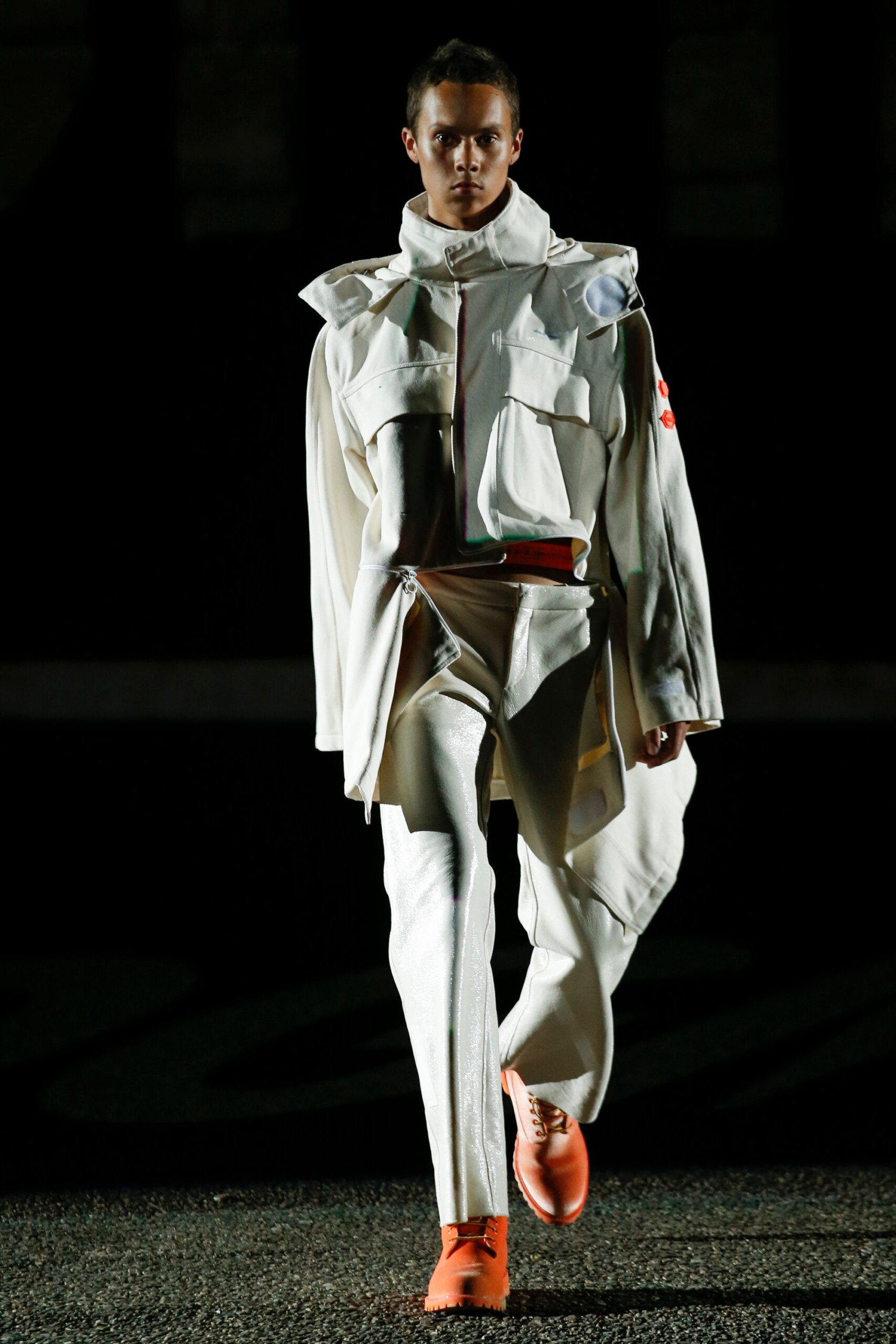 Off-White S/S 18 Menswear Look 3