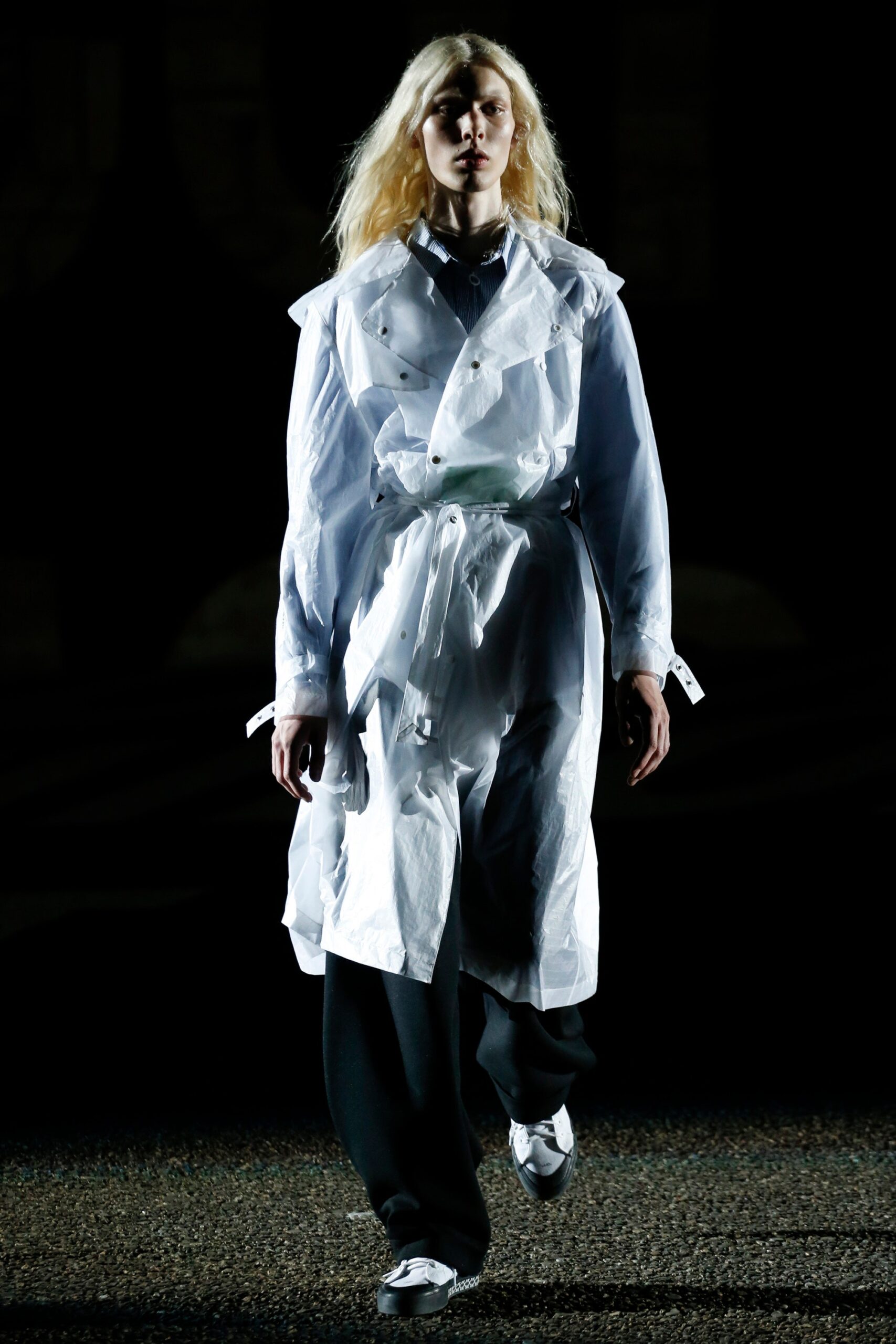 Off-White S/S 18 Menswear Look 14