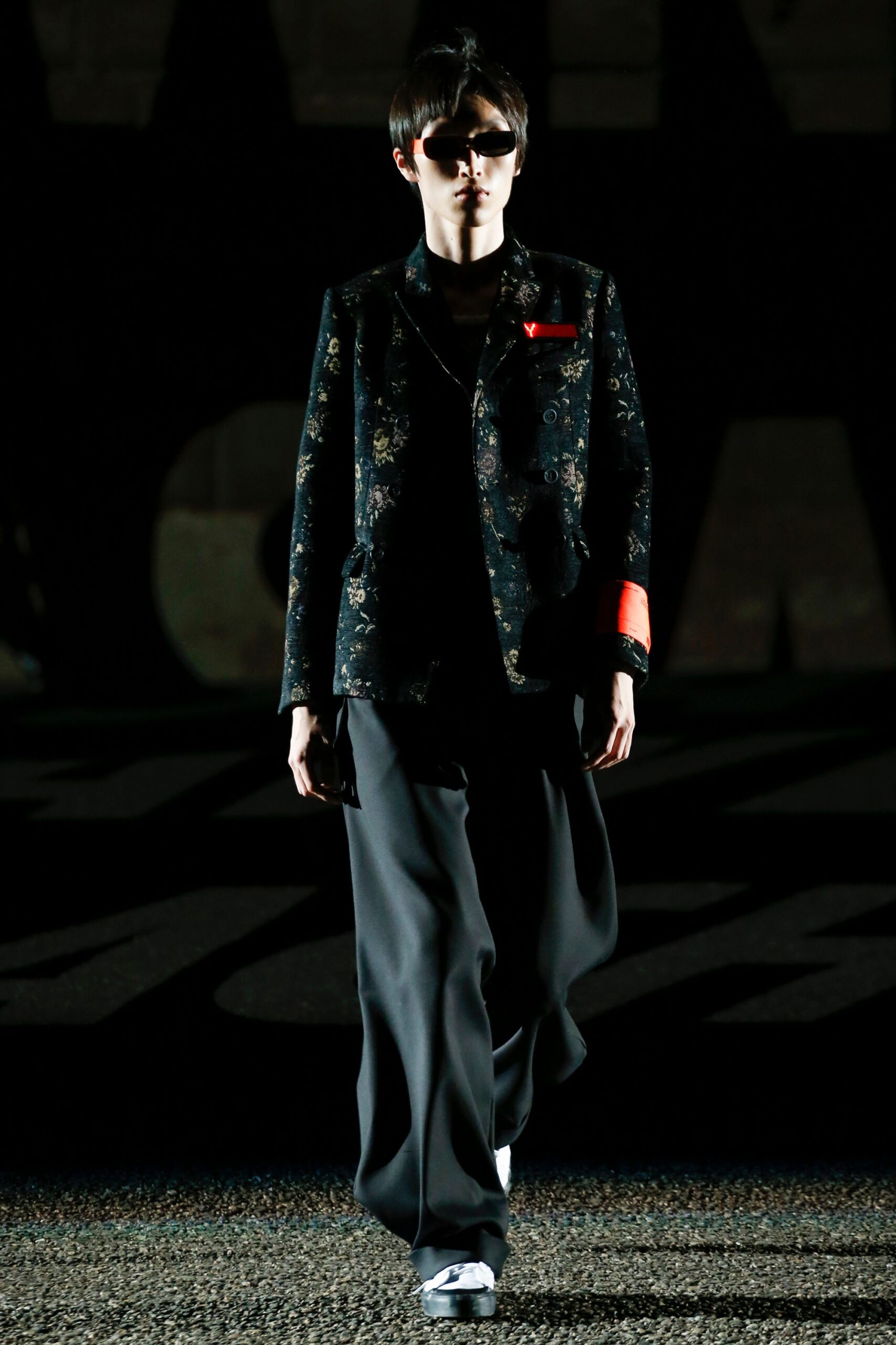 Off-White S/S 18 Menswear Look 20