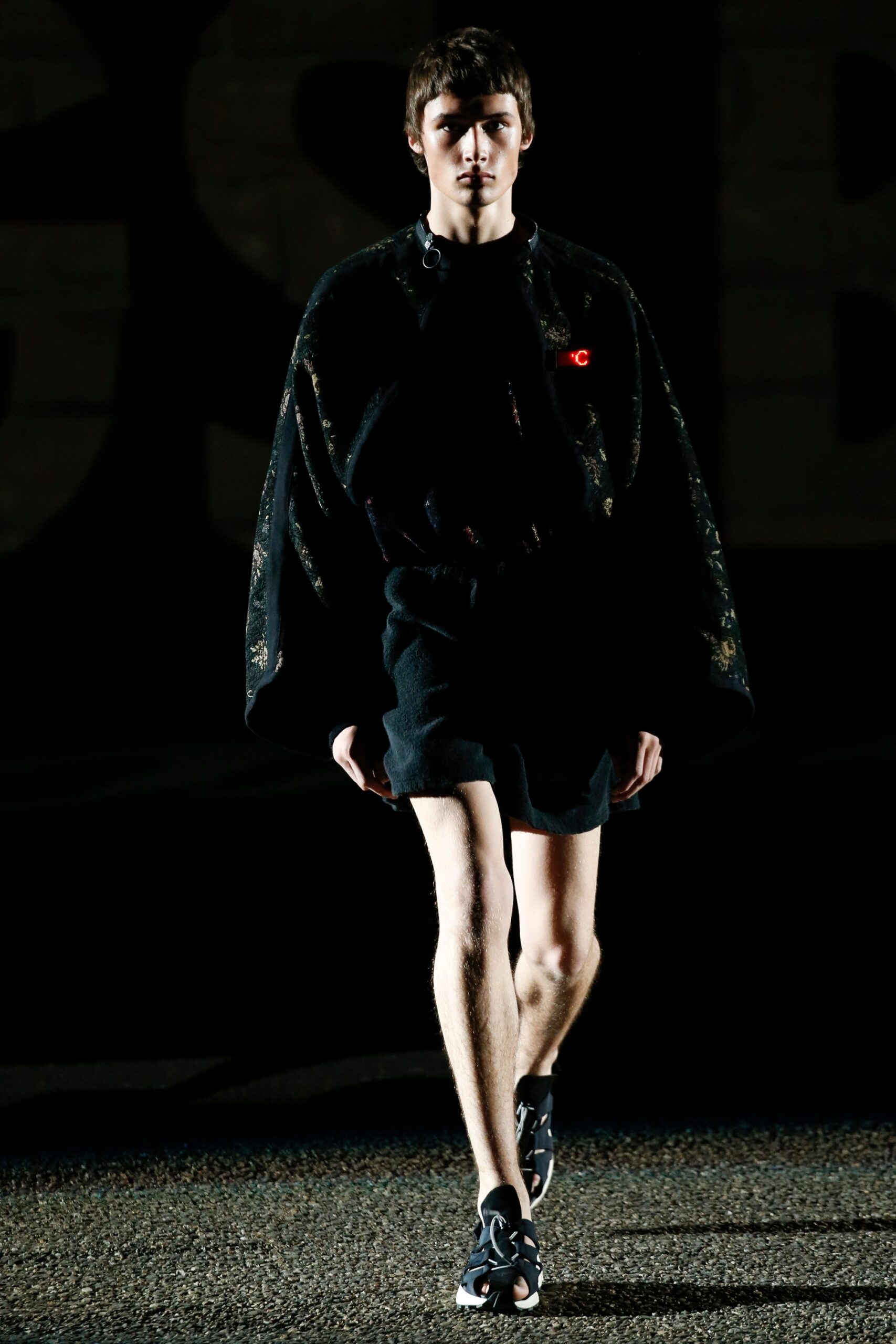 Off-White S/S 18 Menswear Look 22