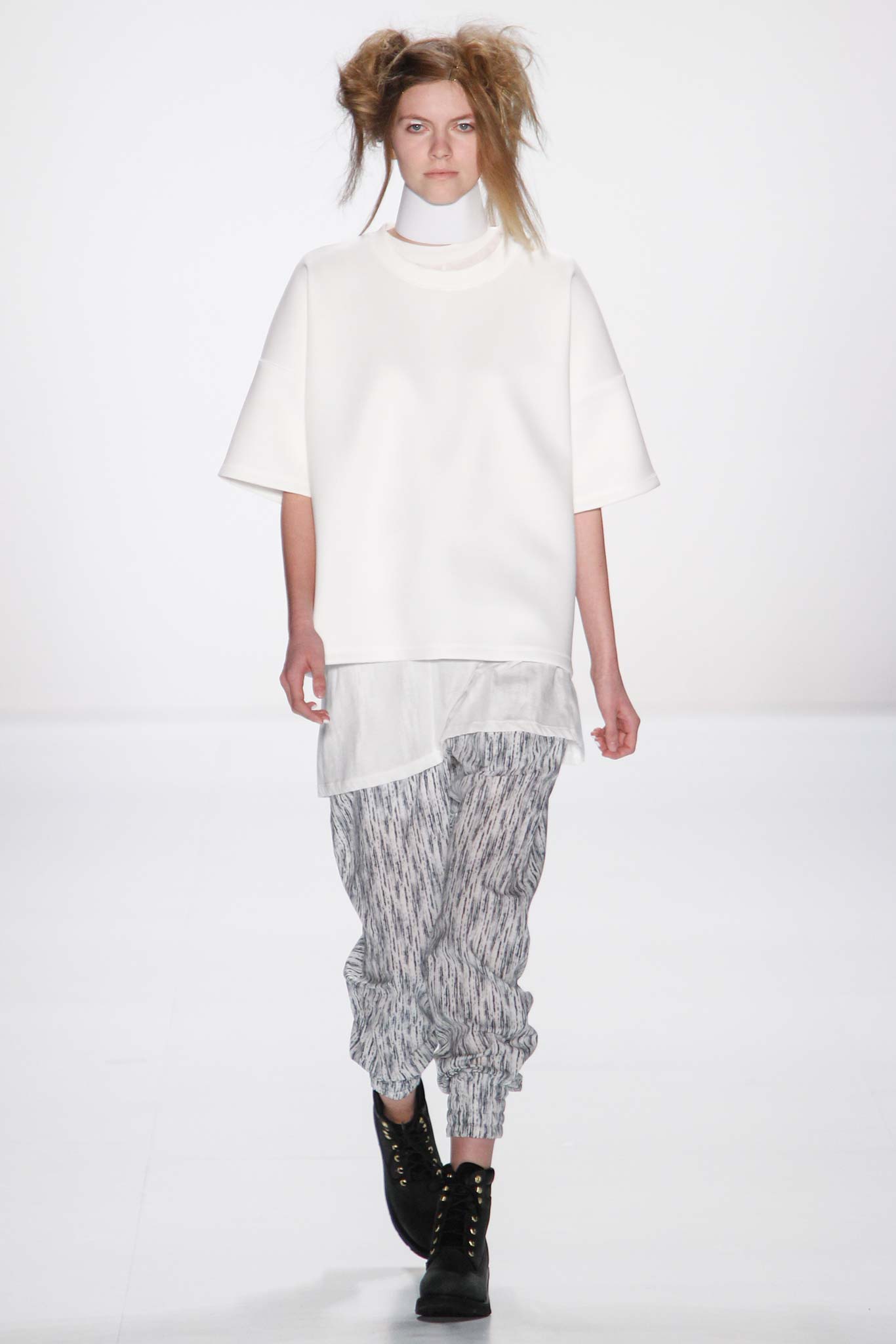Odeur Berlin F/W 15 Look 16
