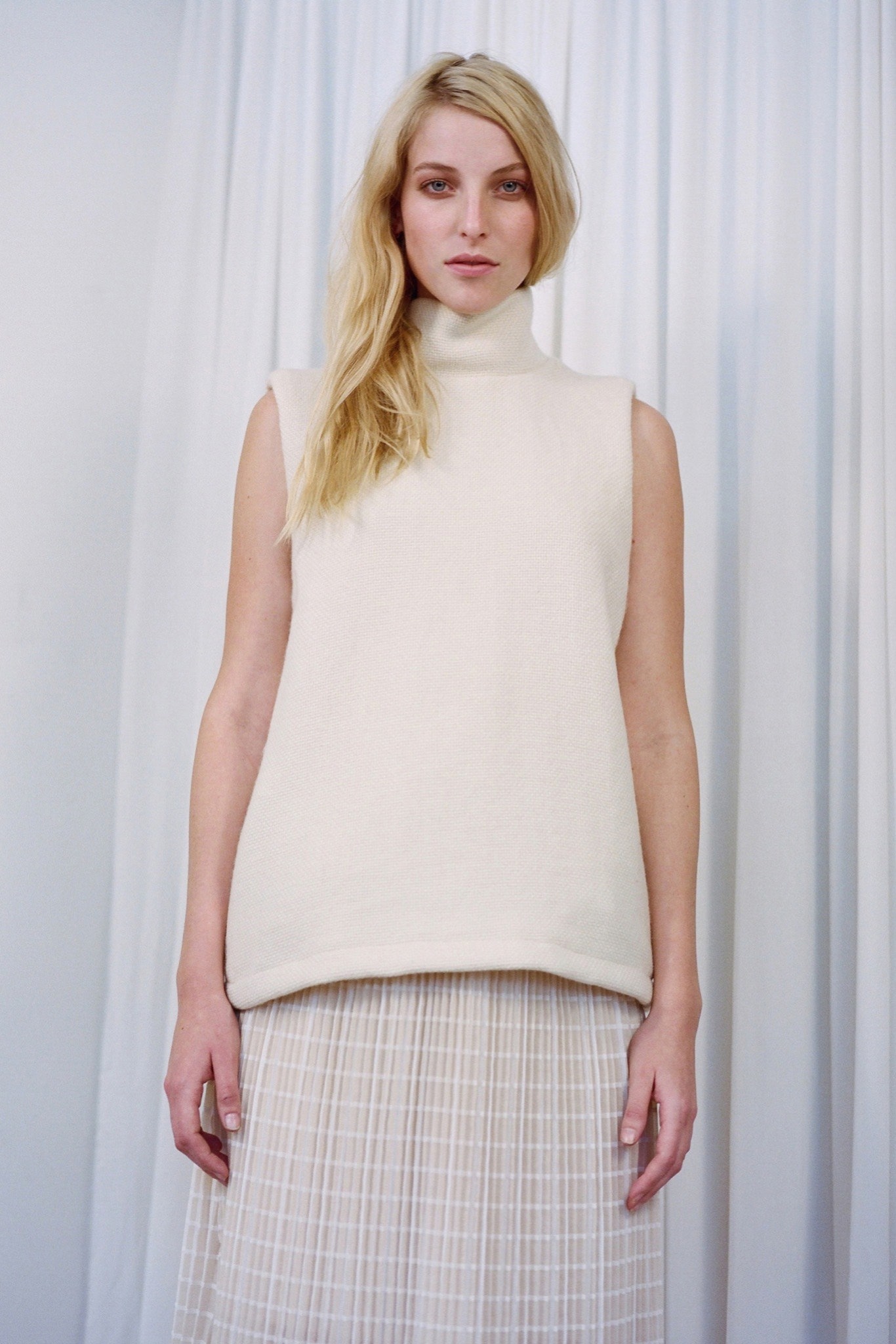 Objects Without Meaning F/W 15 Look 2