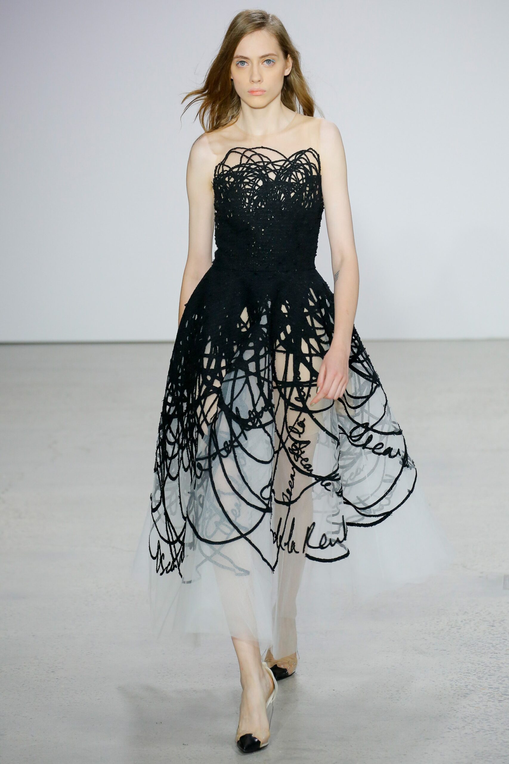 Oscar de la Renta S/S 18 Look 33