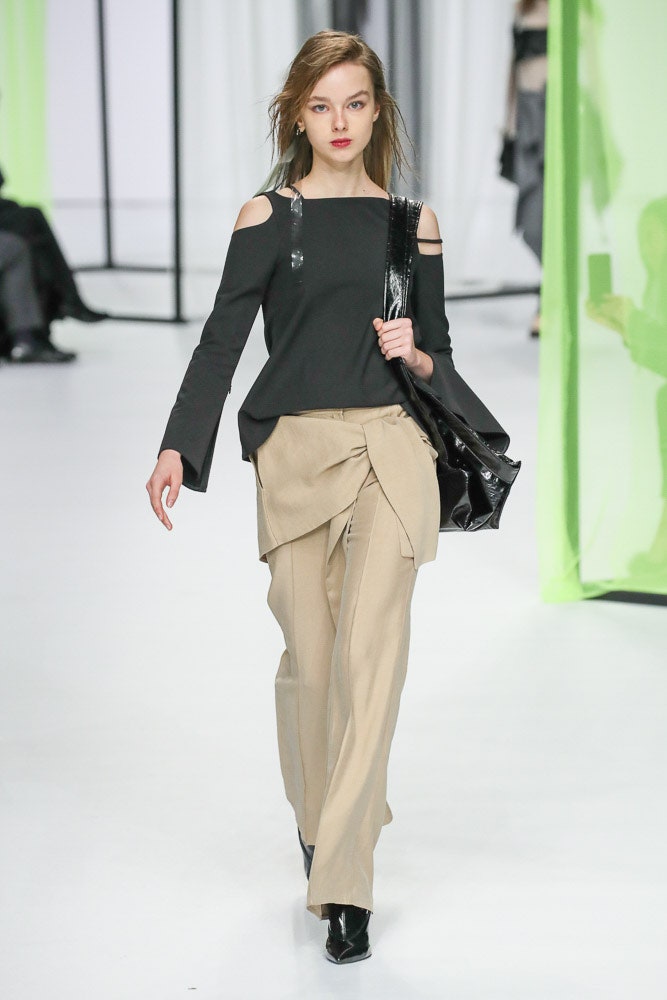 Nohke Seoul S/S 18 Look 8