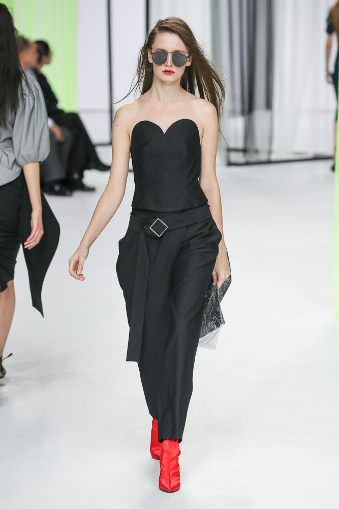 Nohke Seoul S/S 18 Look 32