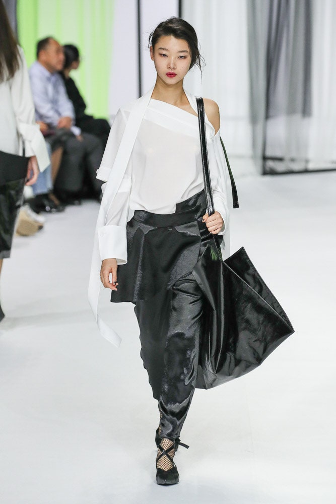 Nohke Seoul S/S 18 Look 36