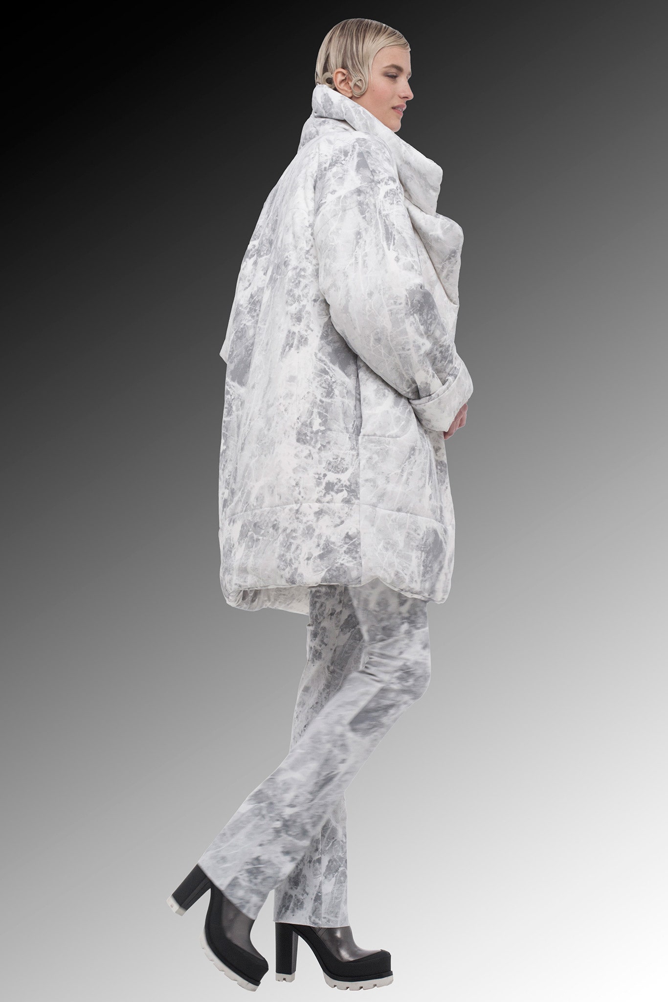 Norma Kamali F/W 15 Look 32