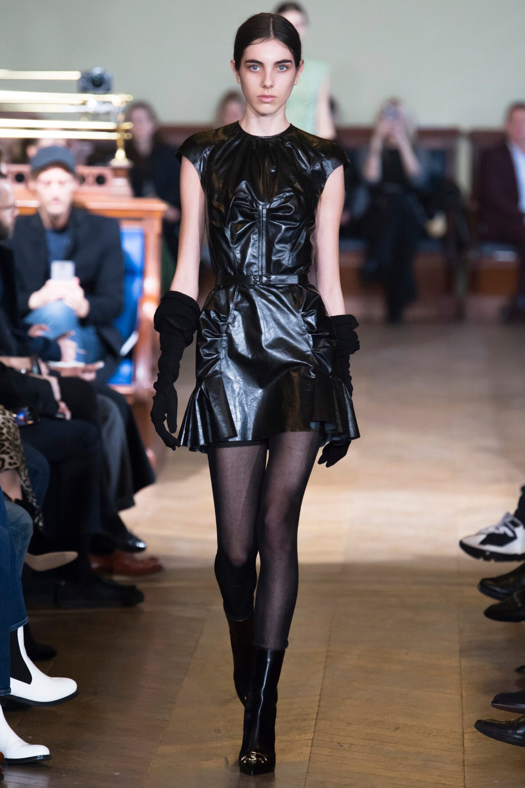 Olivier Theyskens F/W 17 Look 2