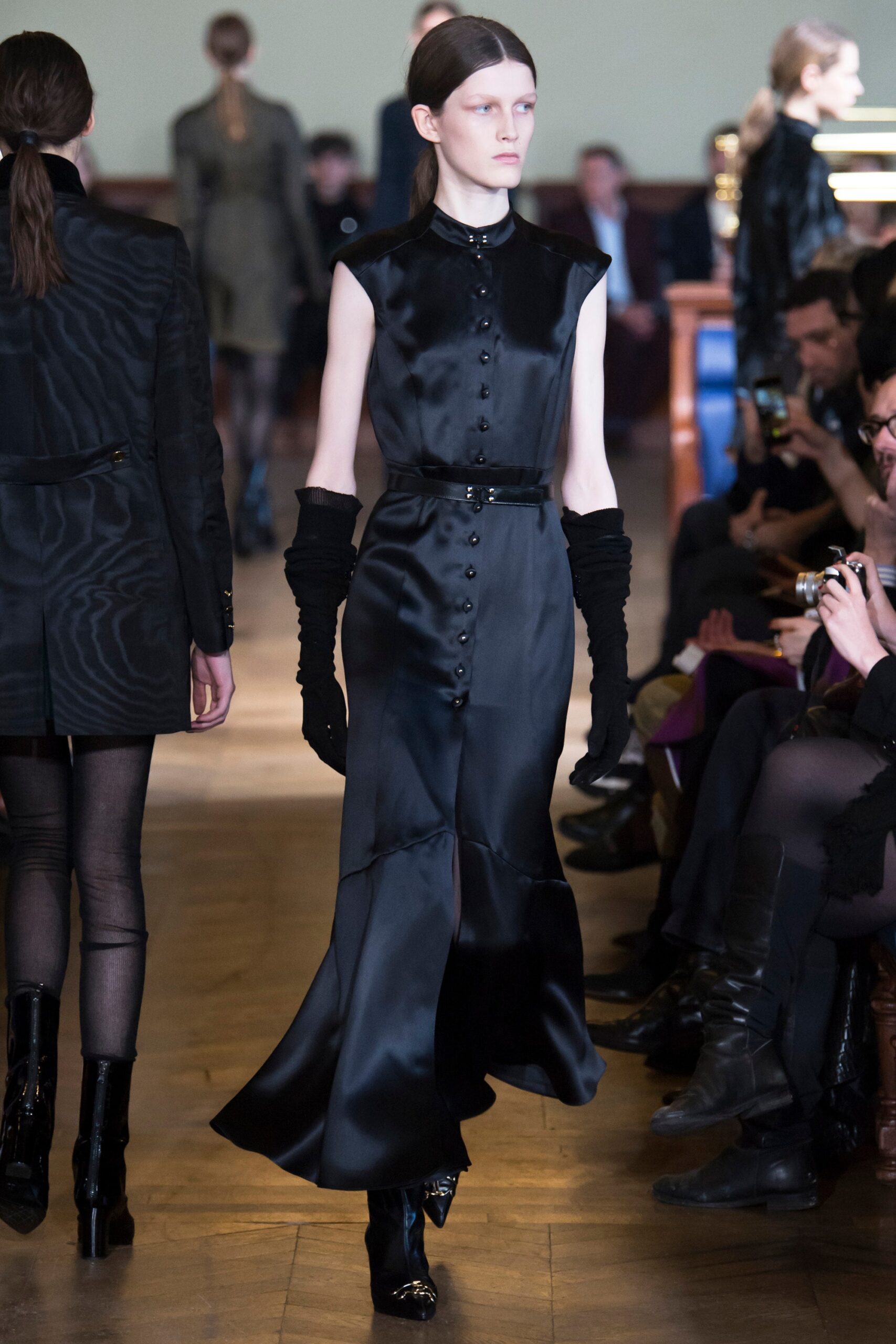 Olivier Theyskens F/W 17 Look 13