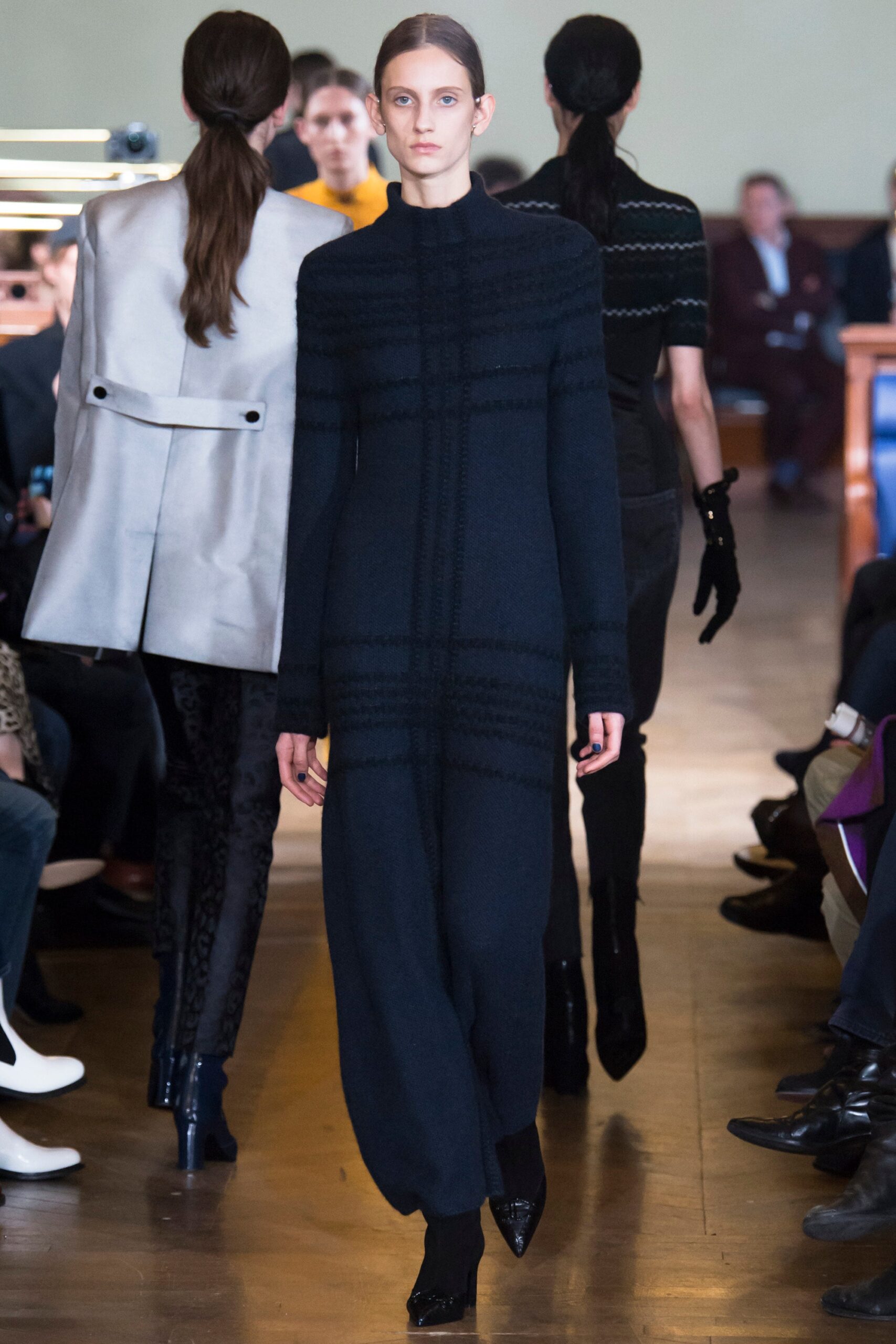 Olivier Theyskens F/W 17 Look 15