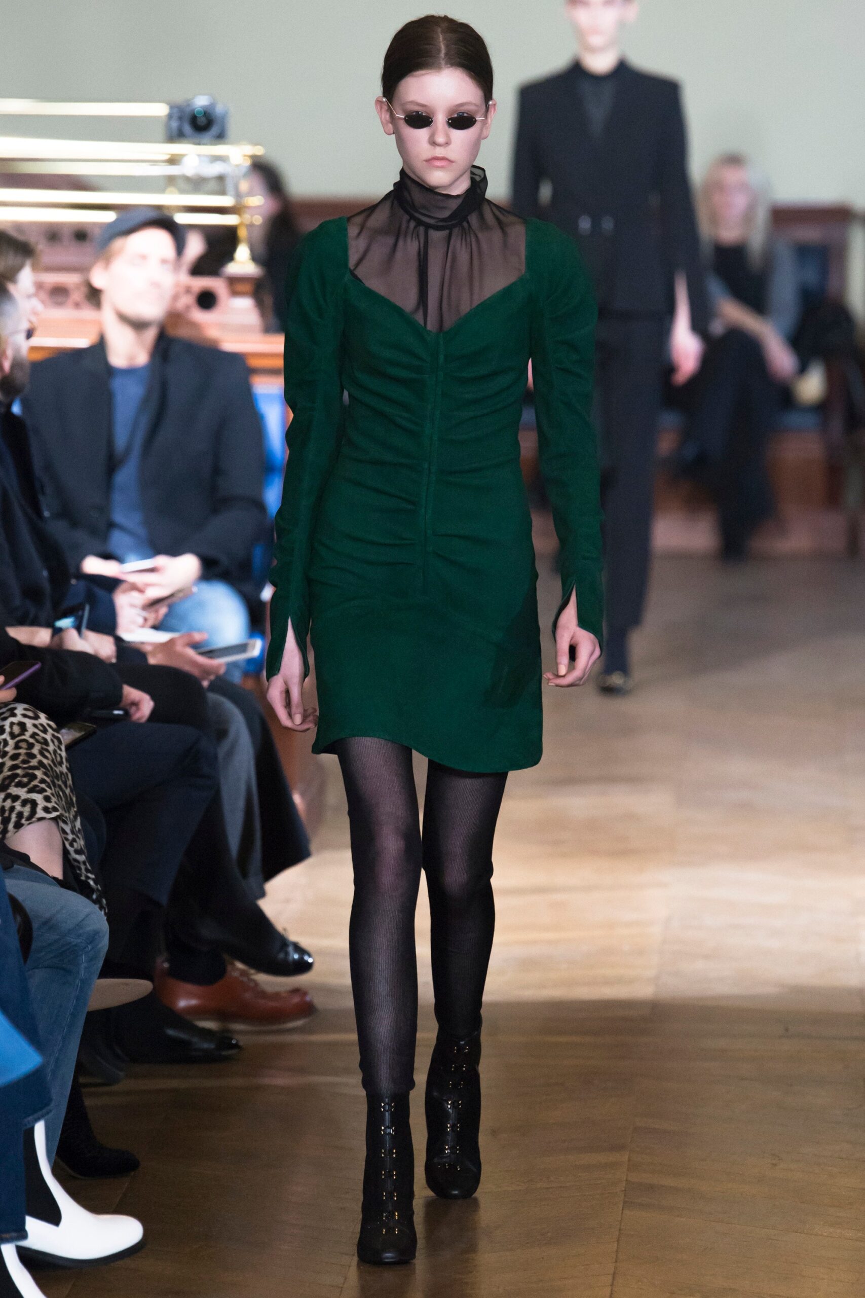 Olivier Theyskens F/W 17 Look 24