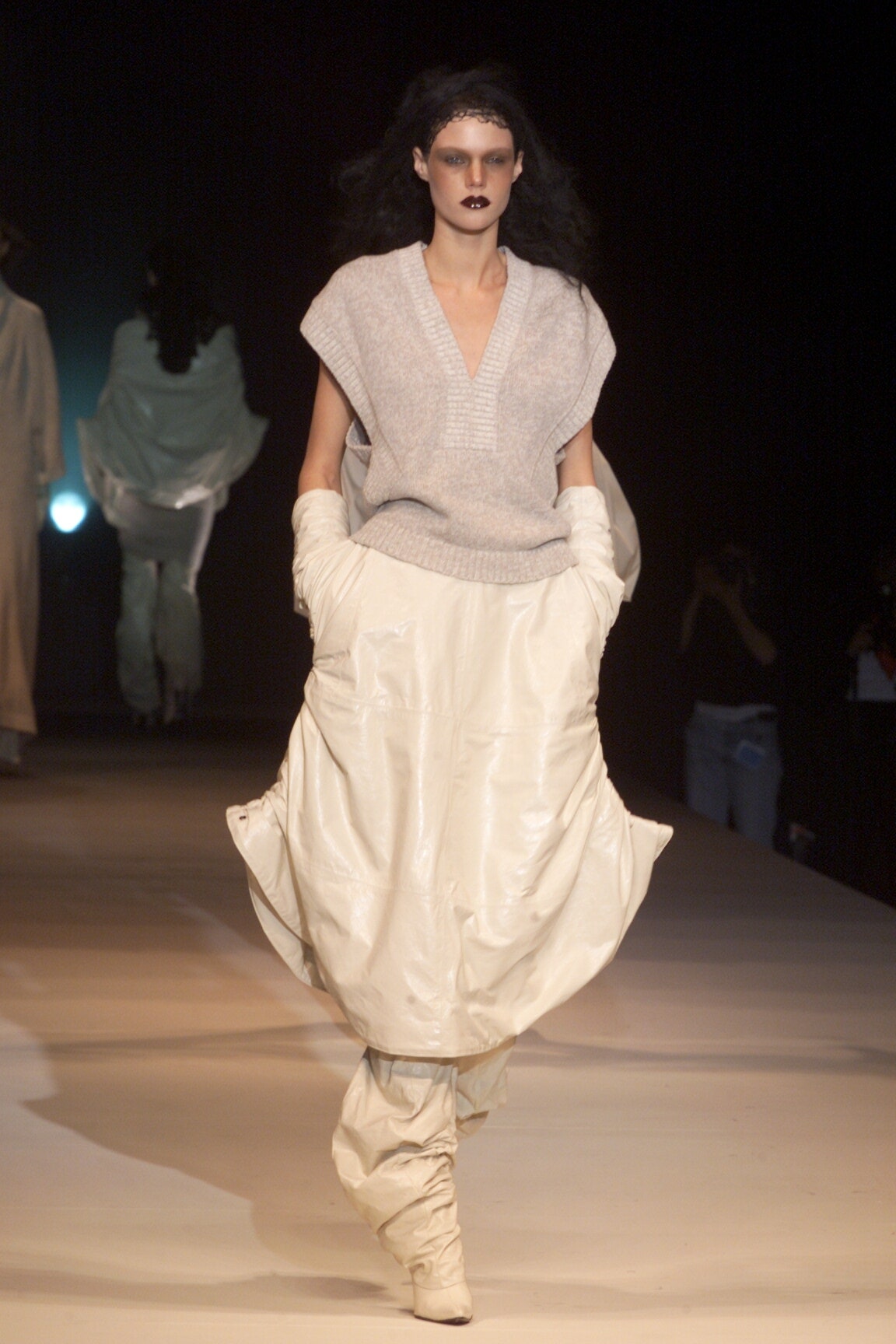 Olivier Theyskens F/W 00 Look 8