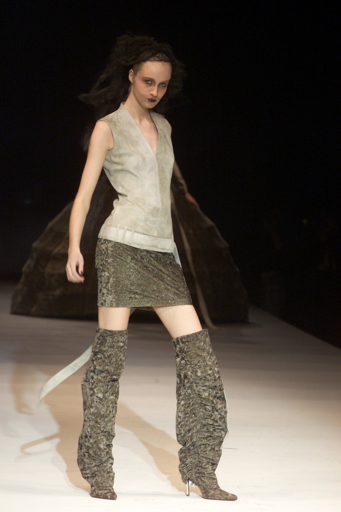 Olivier Theyskens F/W 00 Look 40