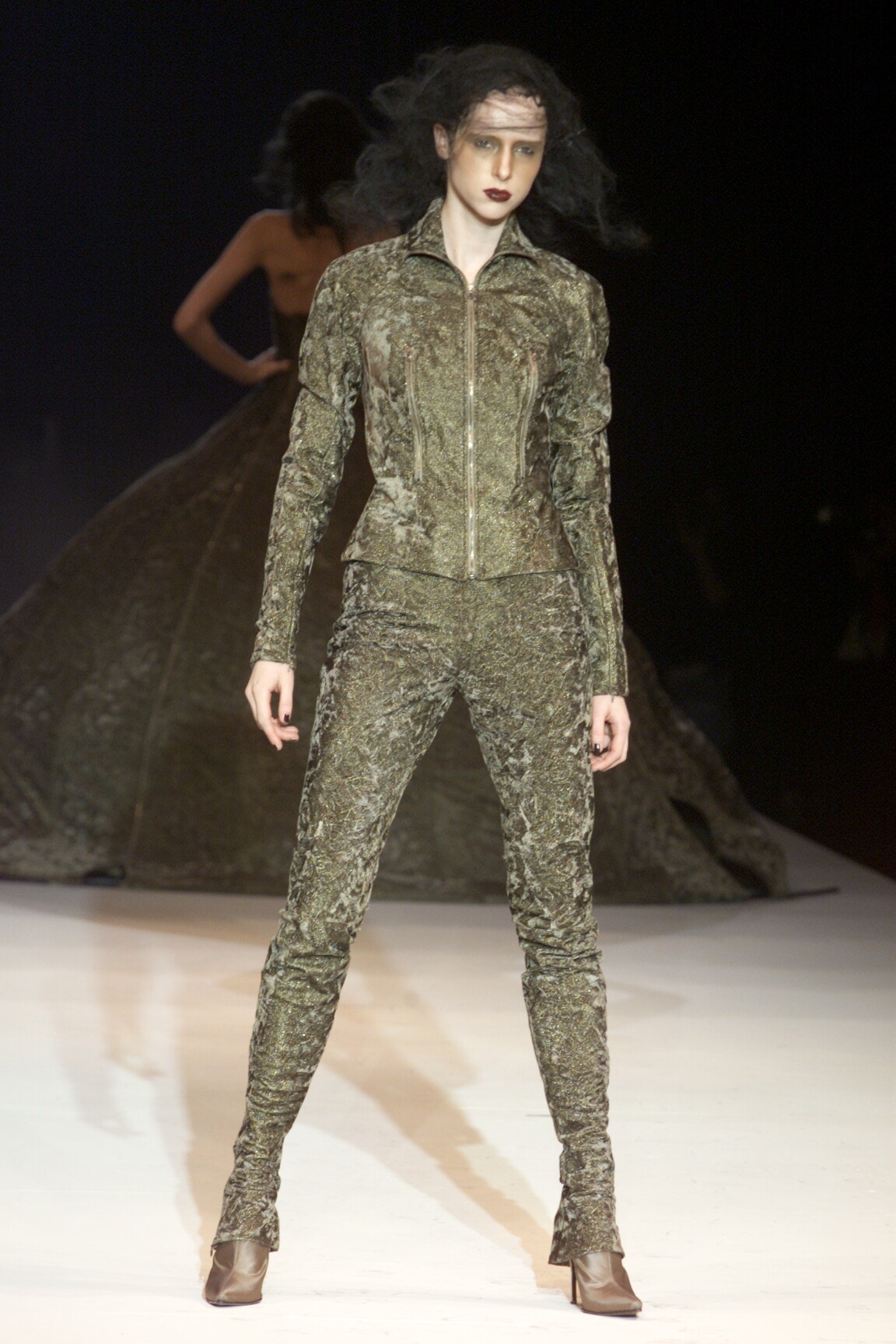 Olivier Theyskens F/W 00 Look 42