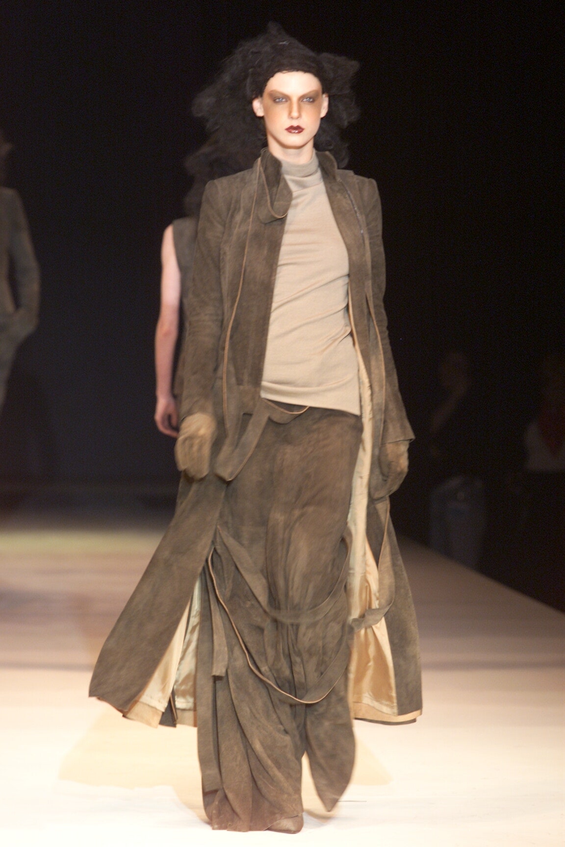 Olivier Theyskens F/W 00 Look 44
