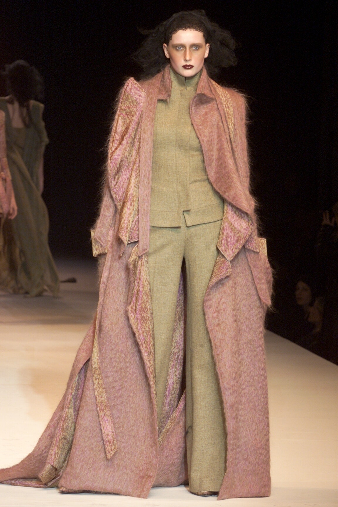 Olivier Theyskens F/W 00 Look 52