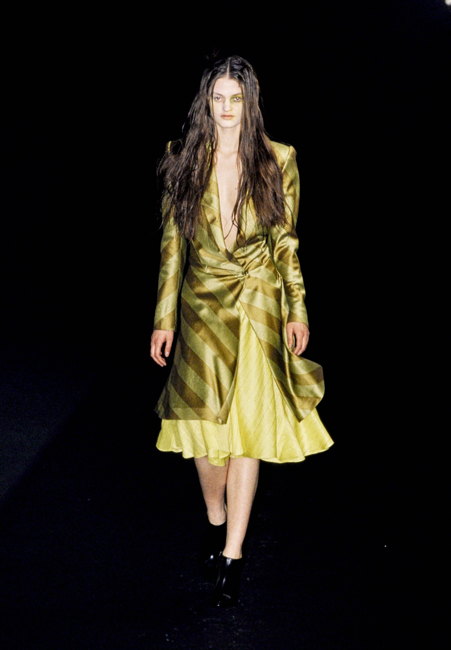 Olivier Theyskens S/S 99 Look 43