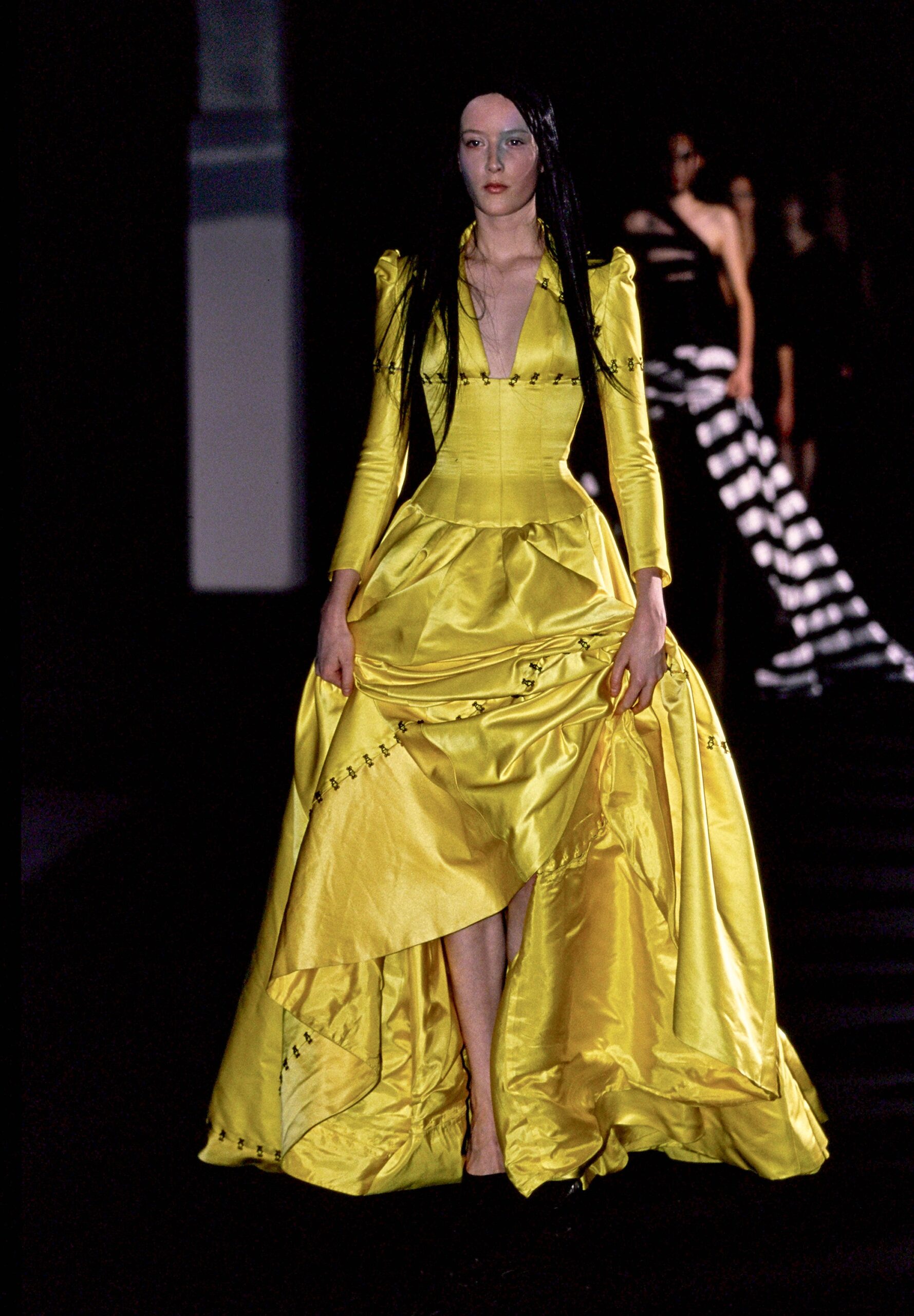 Olivier Theyskens S/S 99 Look 44