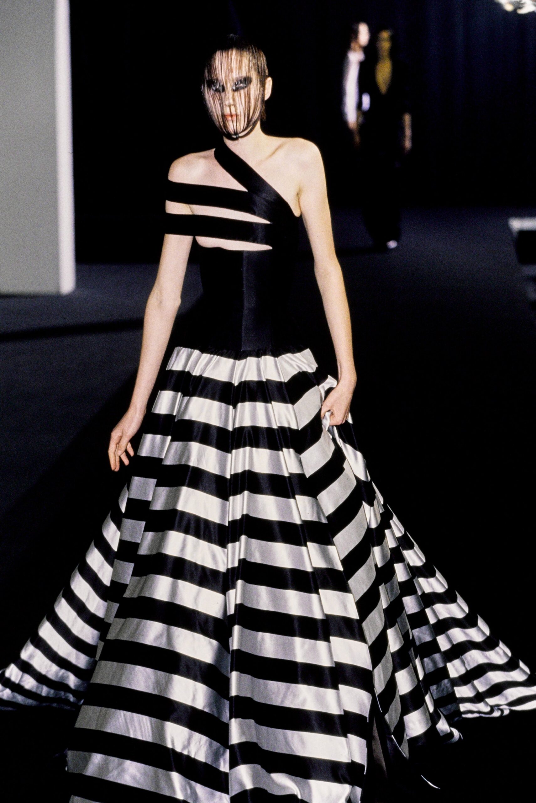 Olivier Theyskens S/S 99 Look 53