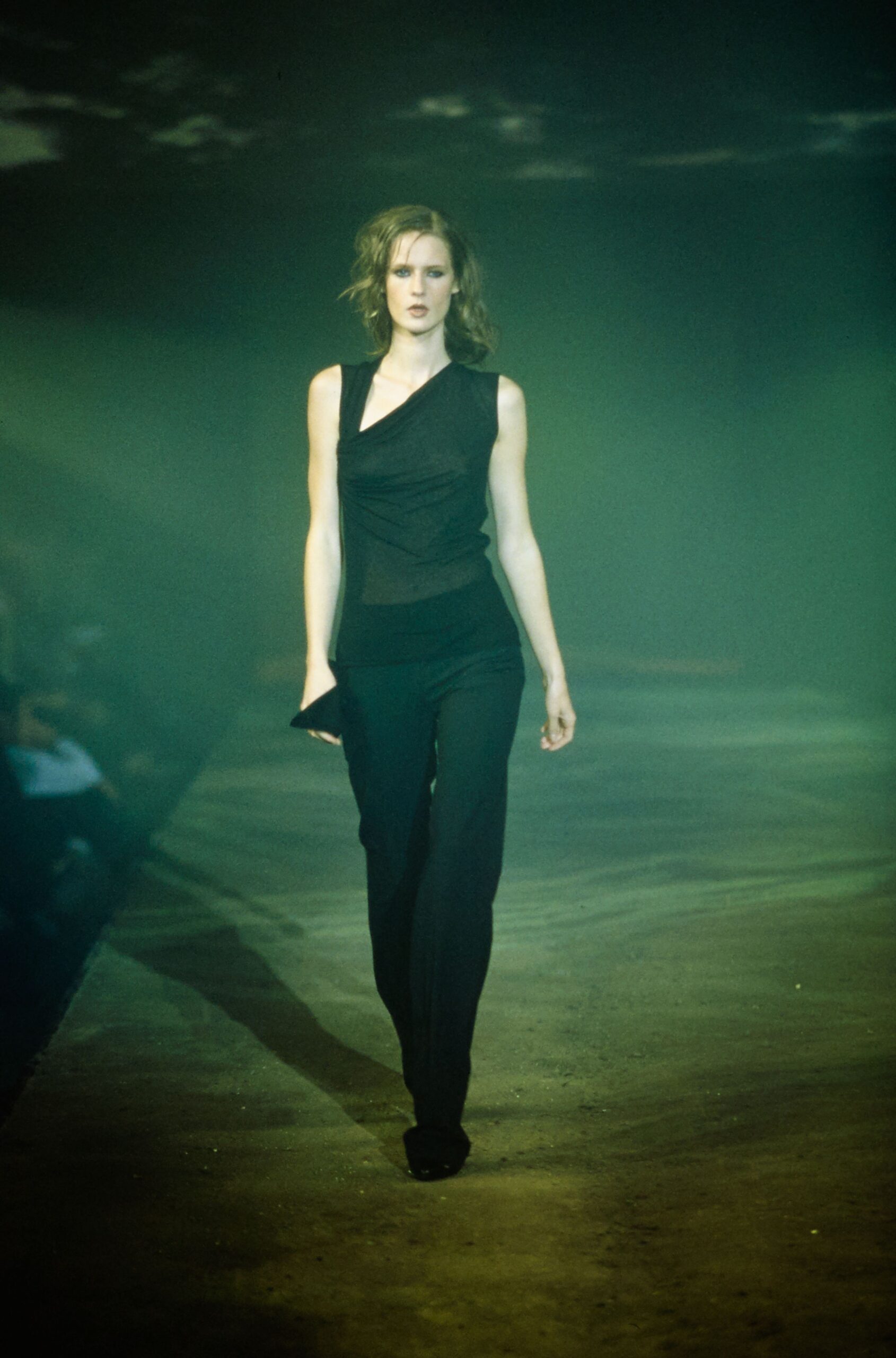Olivier Theyskens S/S 00 Look 8