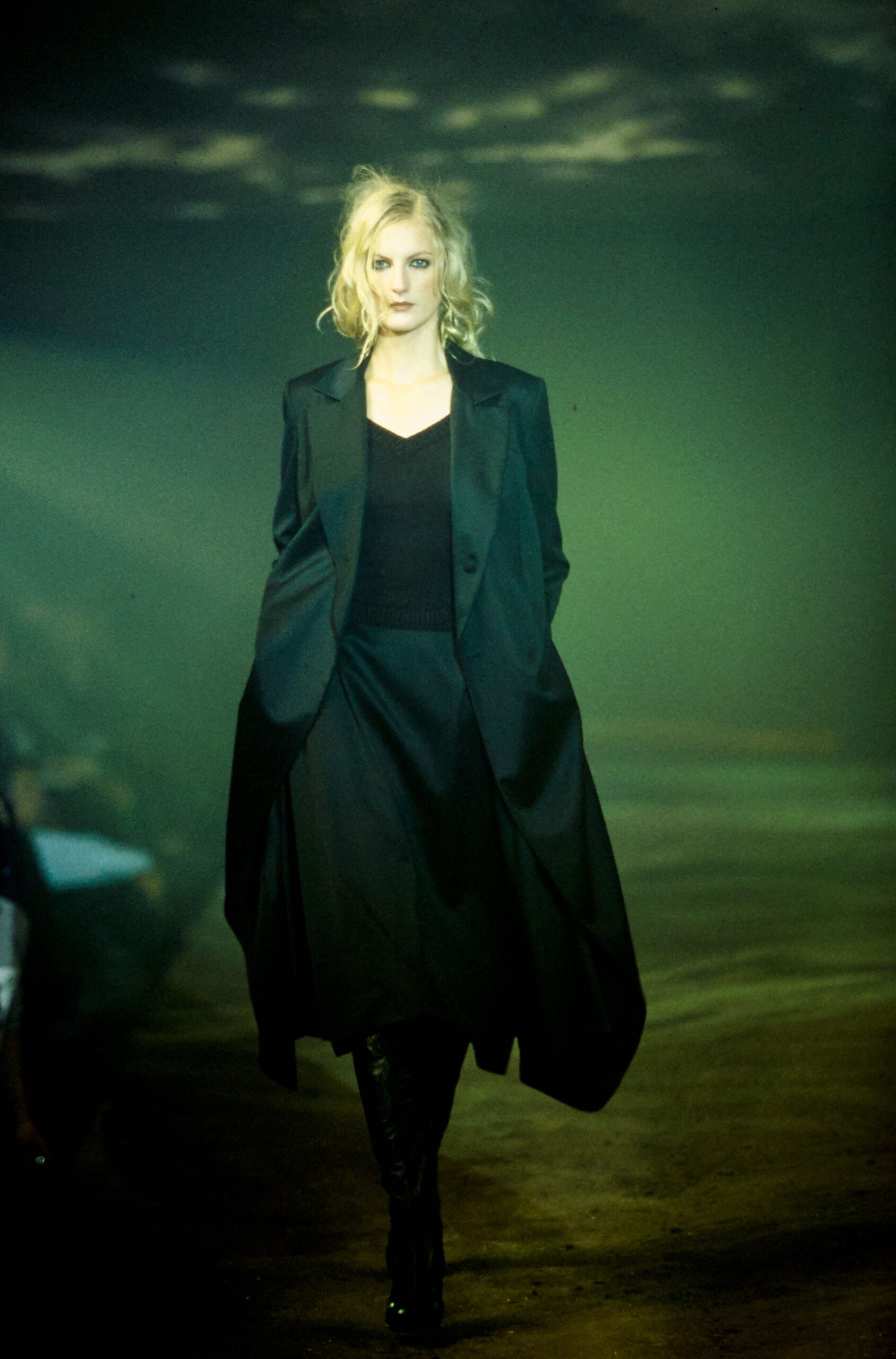 Olivier Theyskens S/S 00 Look 16