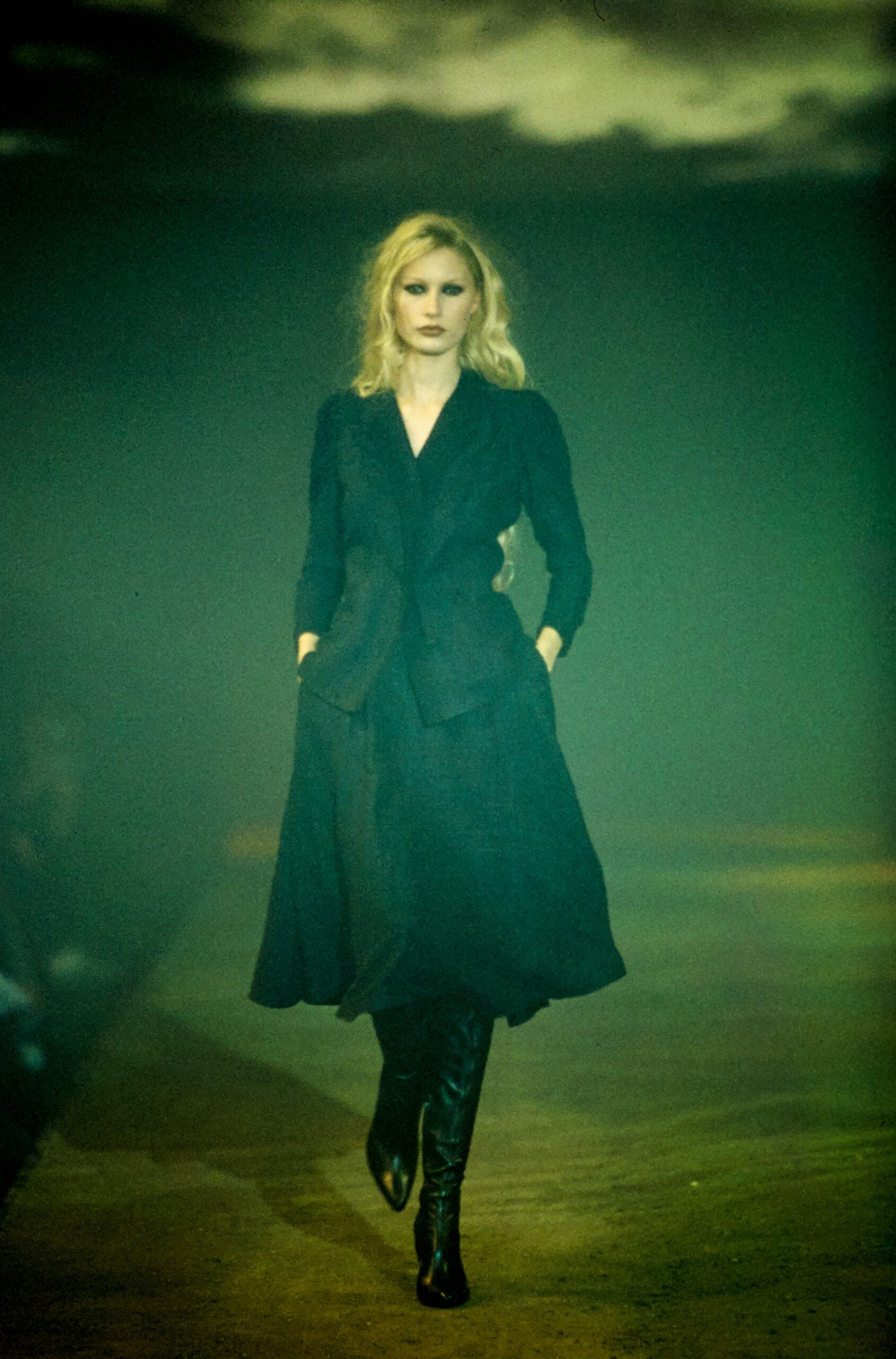 Olivier Theyskens S/S 00 Look 17