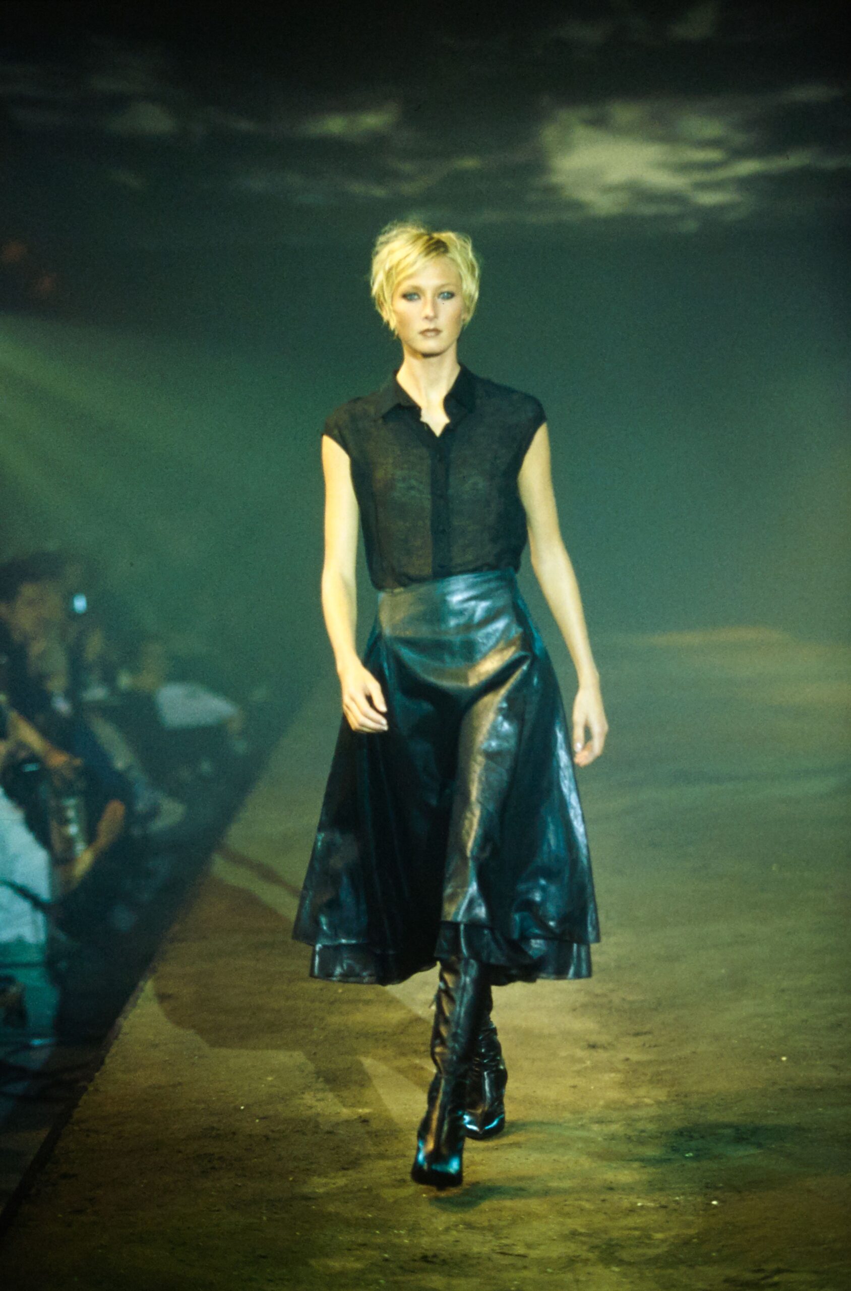Olivier Theyskens S/S 00 Look 19
