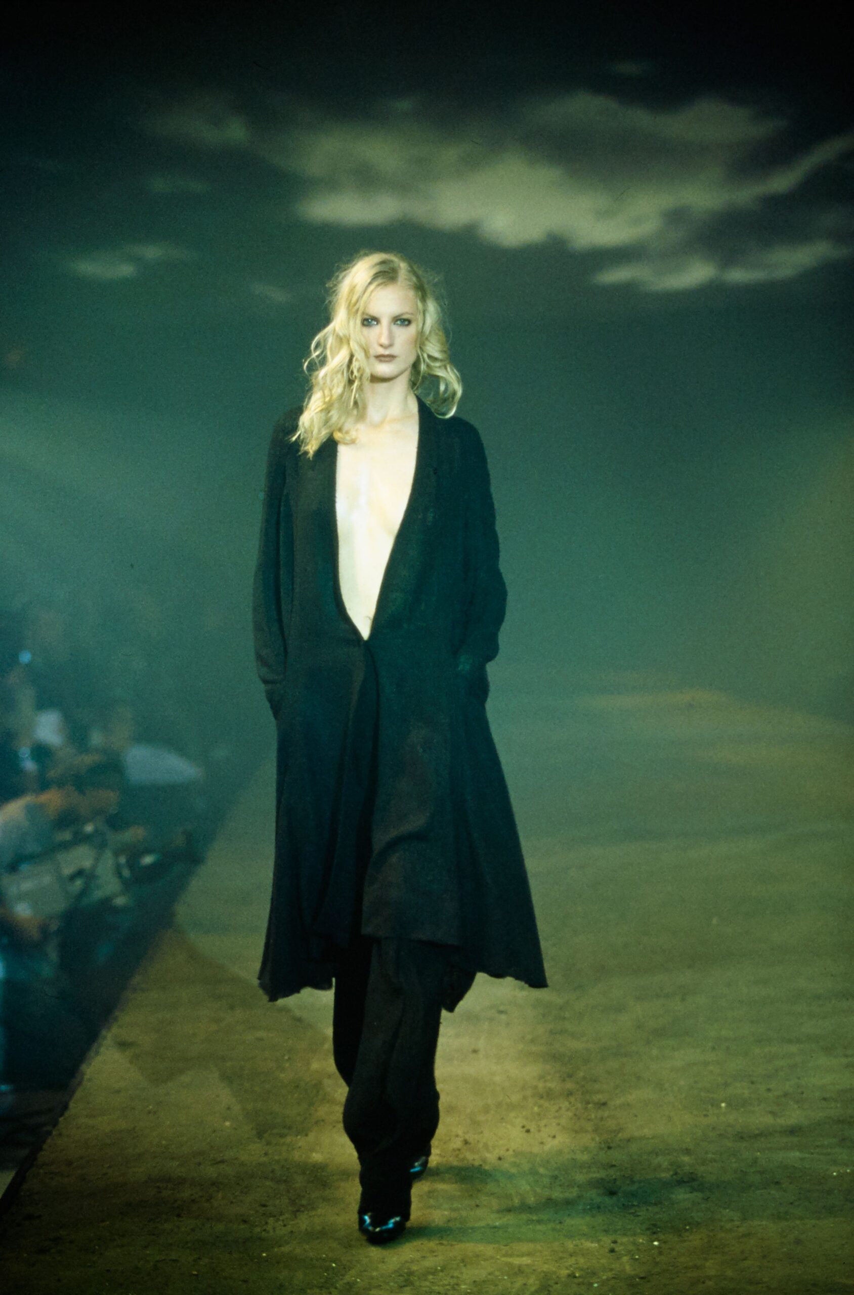 Olivier Theyskens S/S 00 Look 20